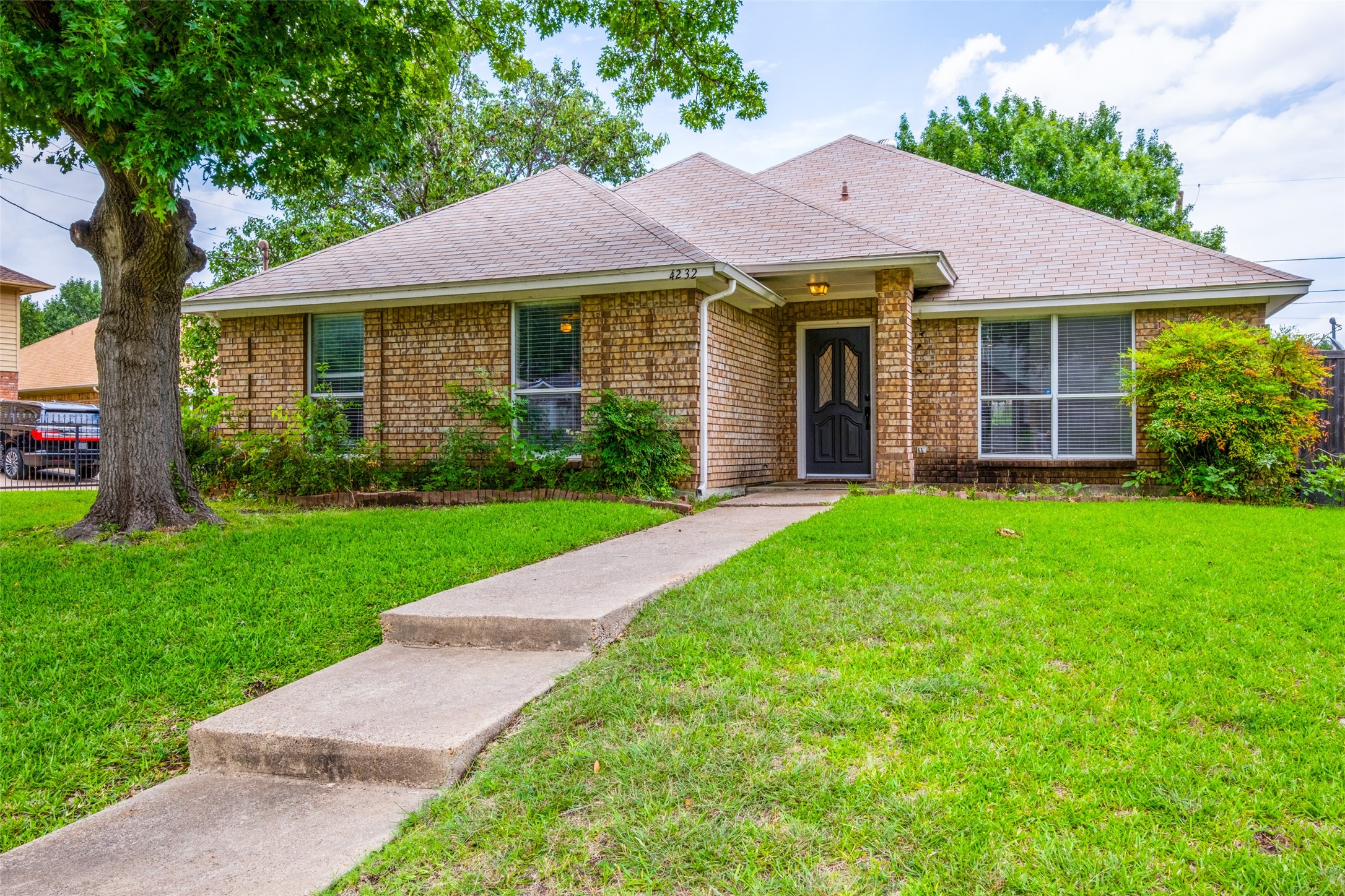 4232 Osborn Road Dallas TX 75227