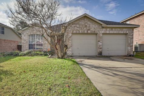 2843 N Hampton Drive Grand Prairie TX 75052