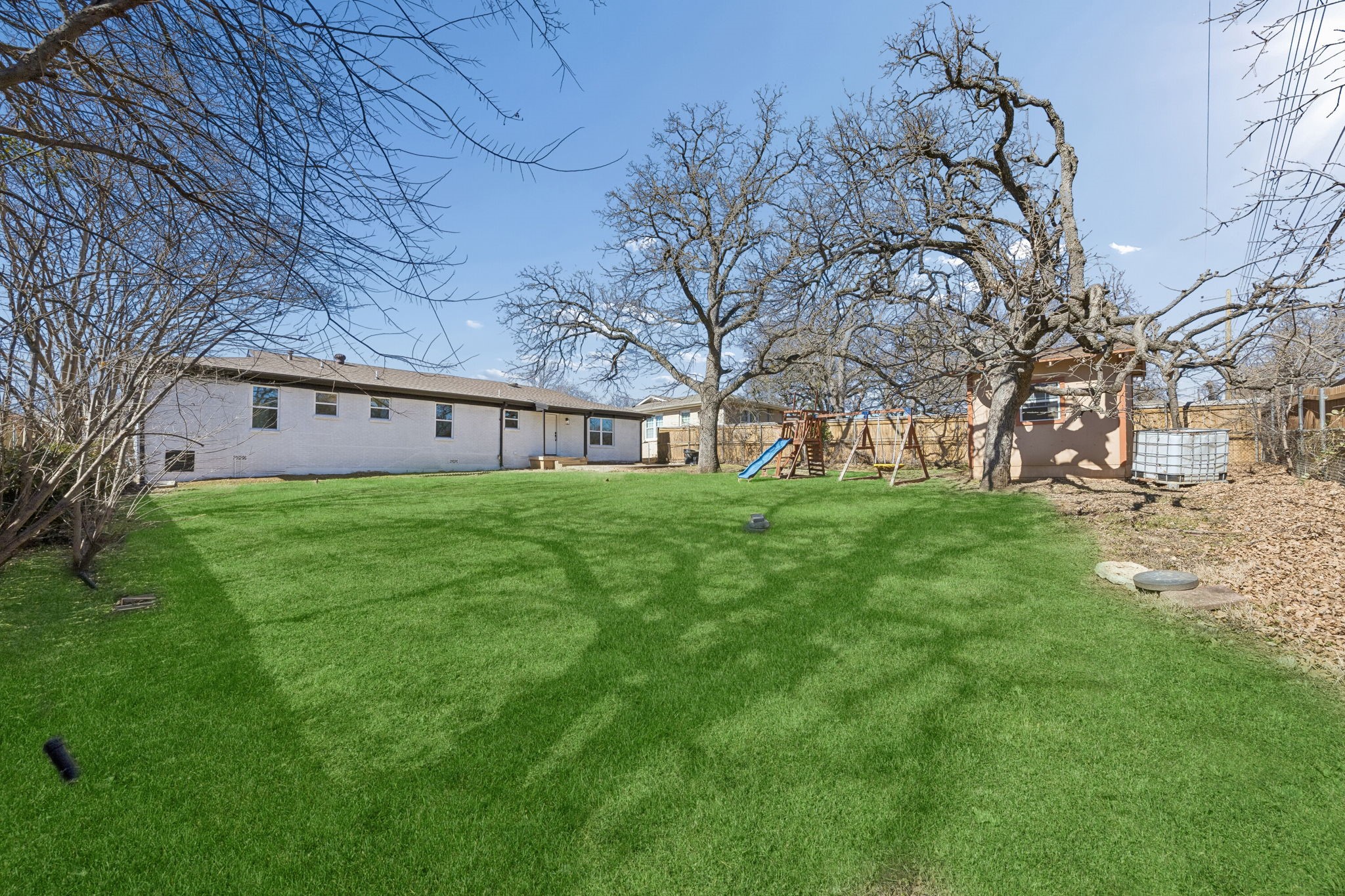 808 Lee Drive Bedford TX 76022