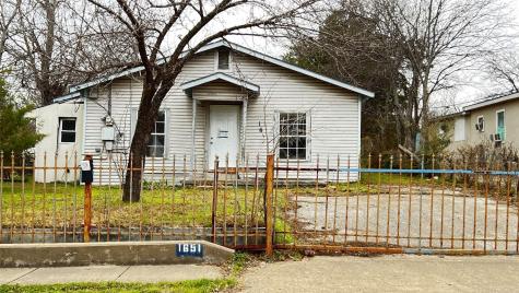 1651 Hudspeth Avenue Dallas TX 75216
