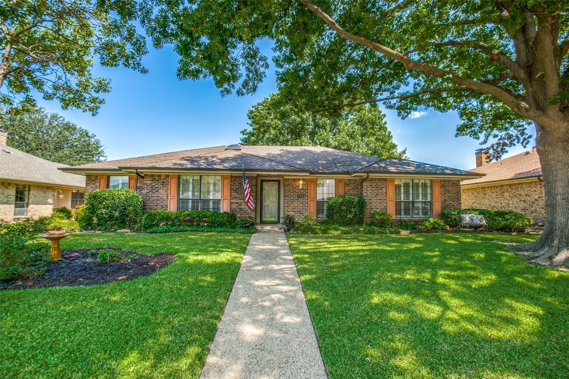 2215 Acacia Street Richardson TX 75082