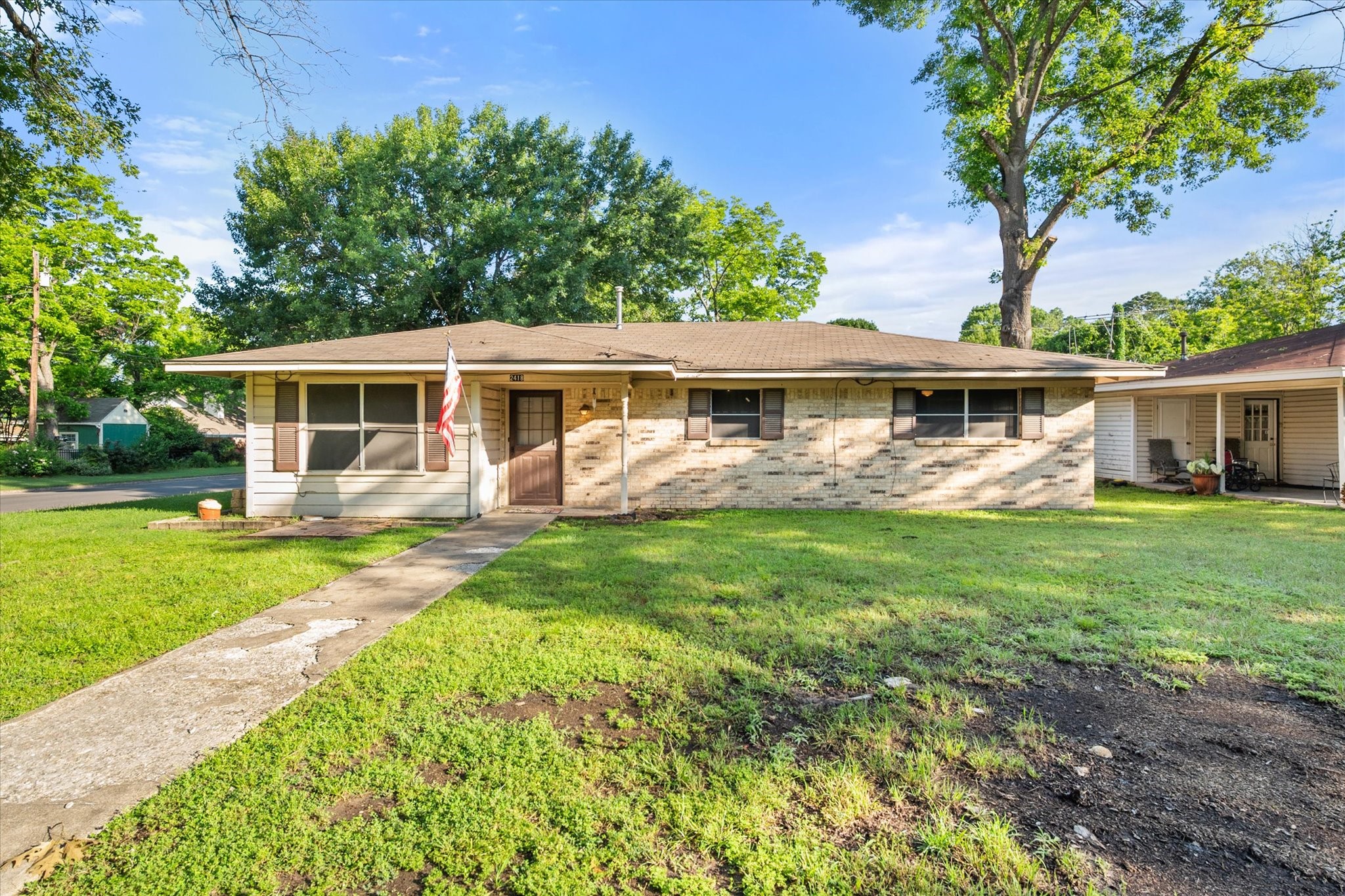 2418 W Collin Street Corsicana TX 75110