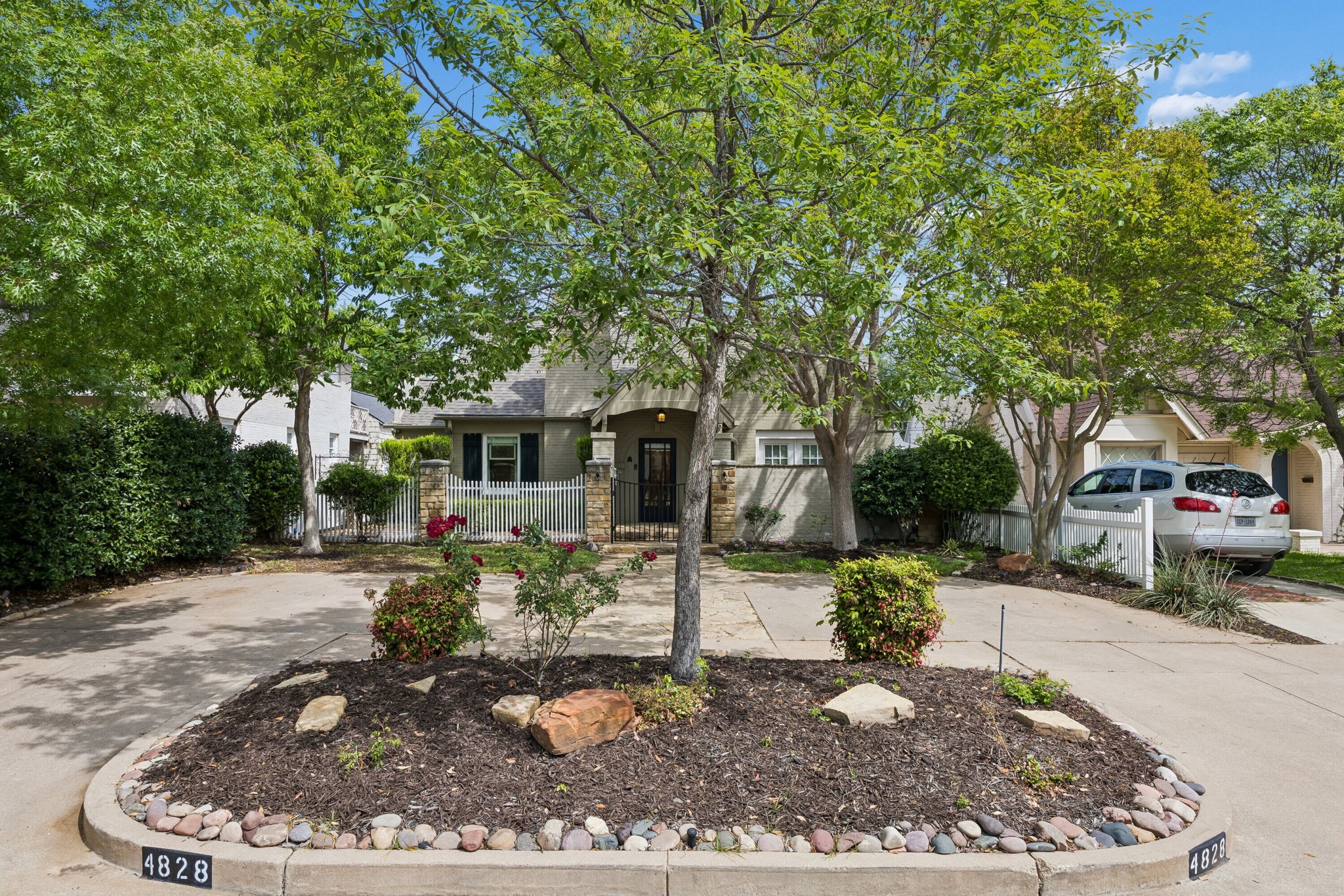 4828 Bryce Avenue Fort Worth TX 76107