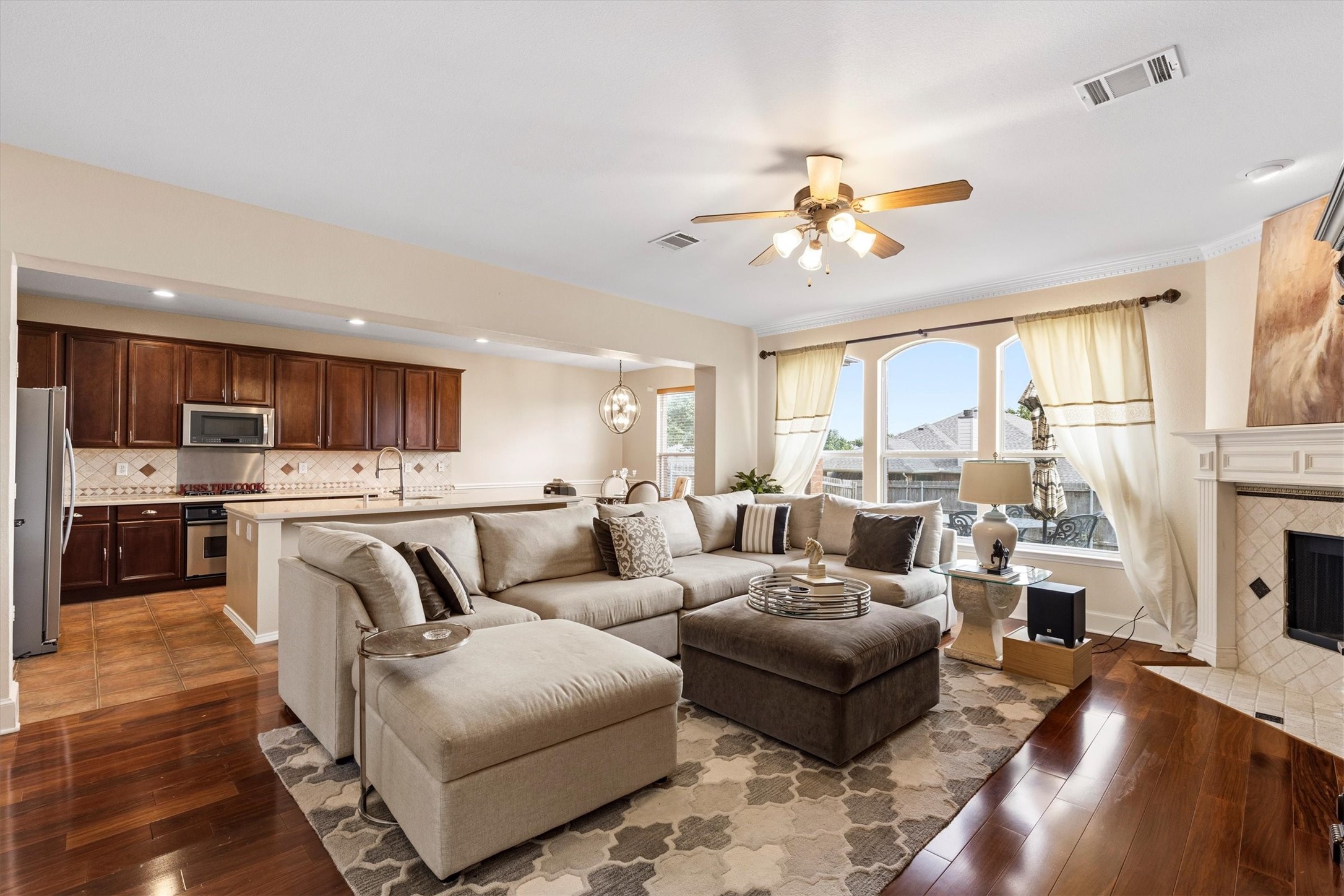 306 Dover Heights Trail Mansfield TX 76063