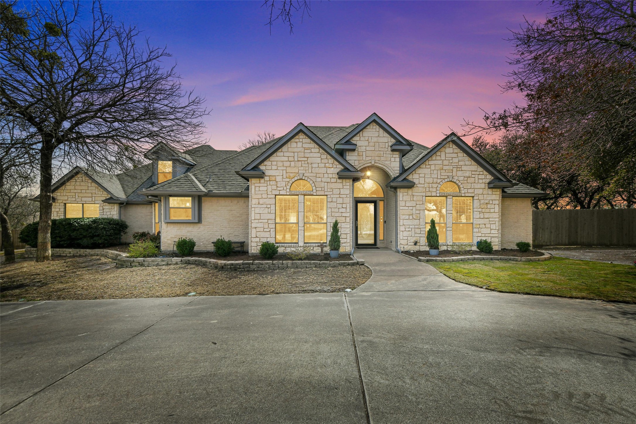 6533 Silver Oak Lane Fort Worth TX 76135