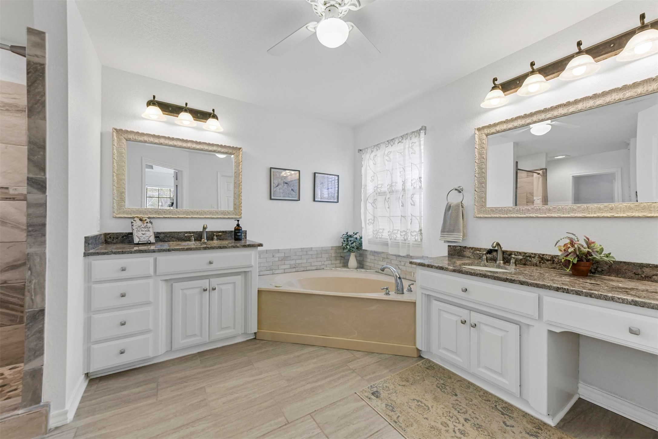 6533 Silver Oak Lane Fort Worth TX 76135