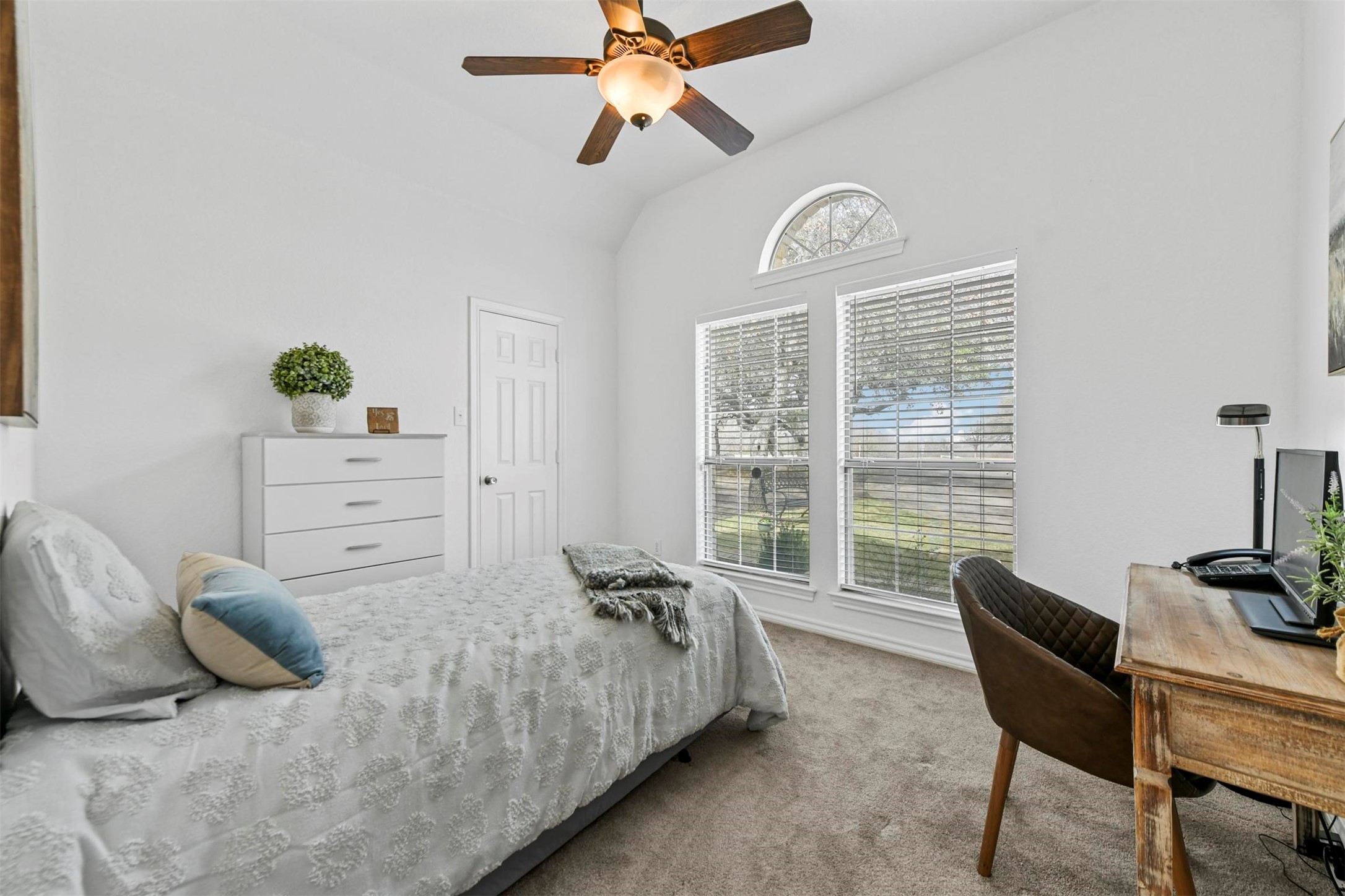6533 Silver Oak Lane Fort Worth TX 76135