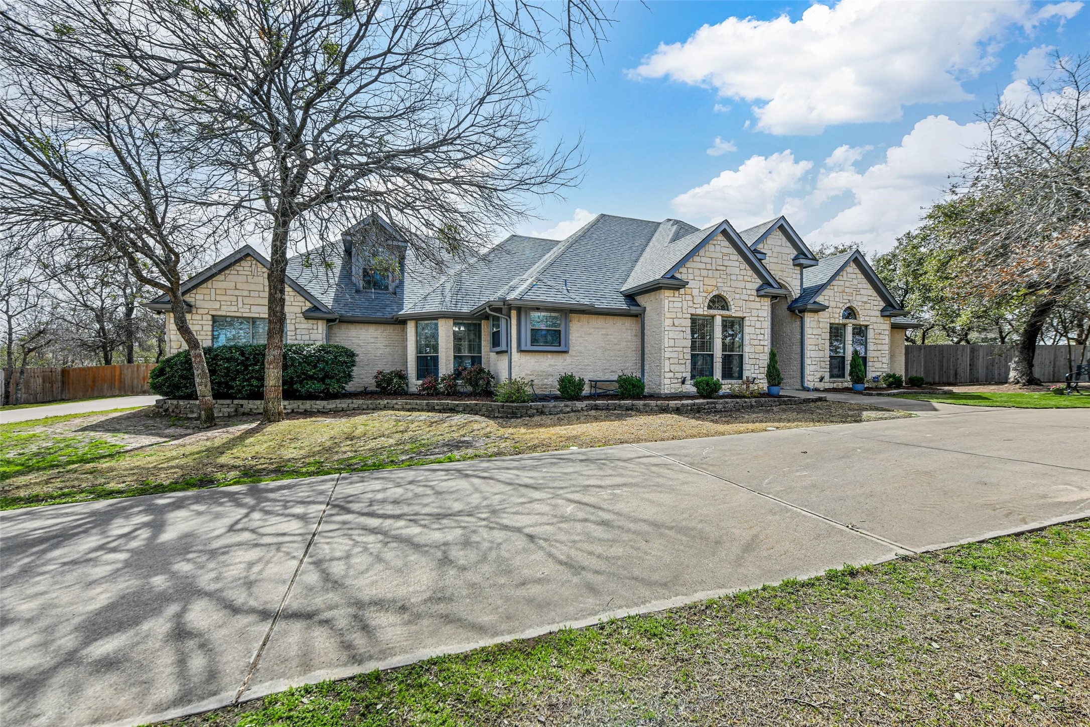 6533 Silver Oak Lane Fort Worth TX 76135