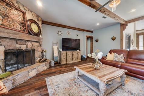 7831 Clark Court Red Oak TX 75154