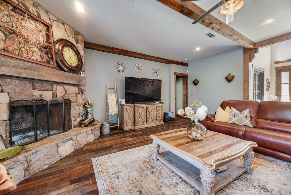 7831 Clark Court Red Oak TX 75154
