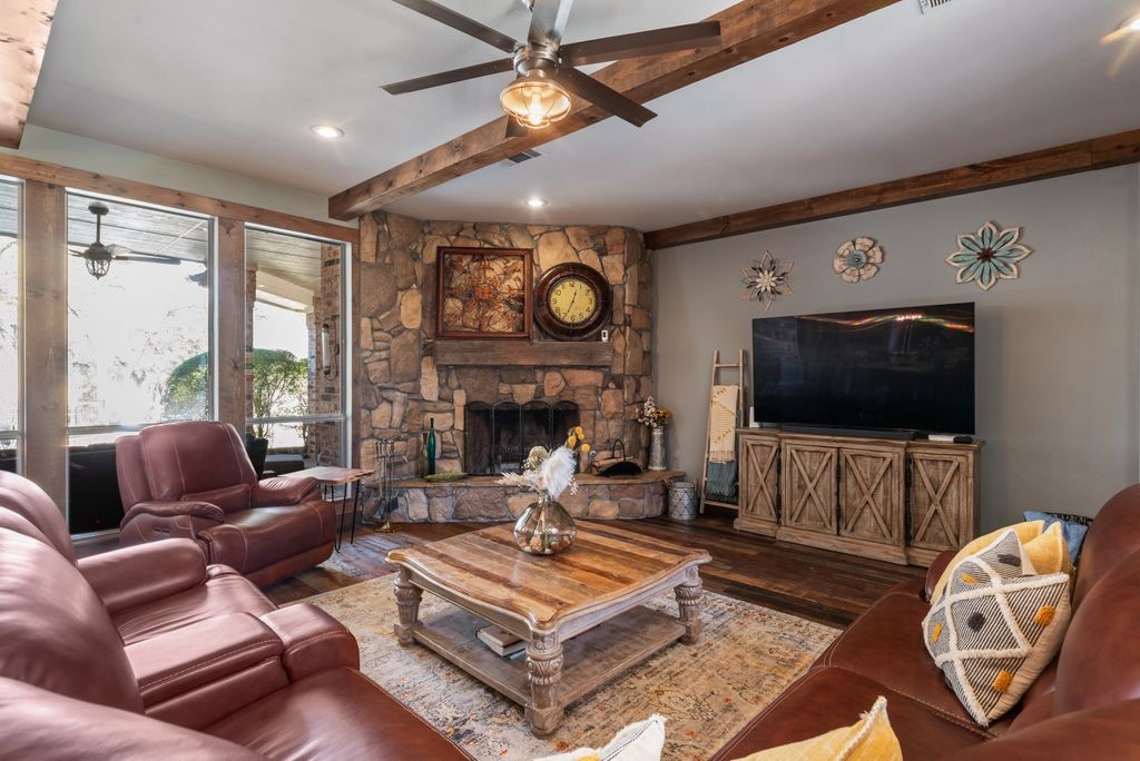 7831 Clark Court Red Oak TX 75154