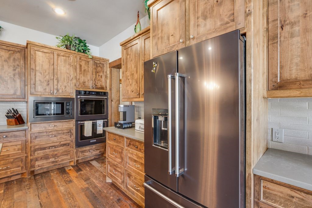 7831 Clark Court Red Oak TX 75154