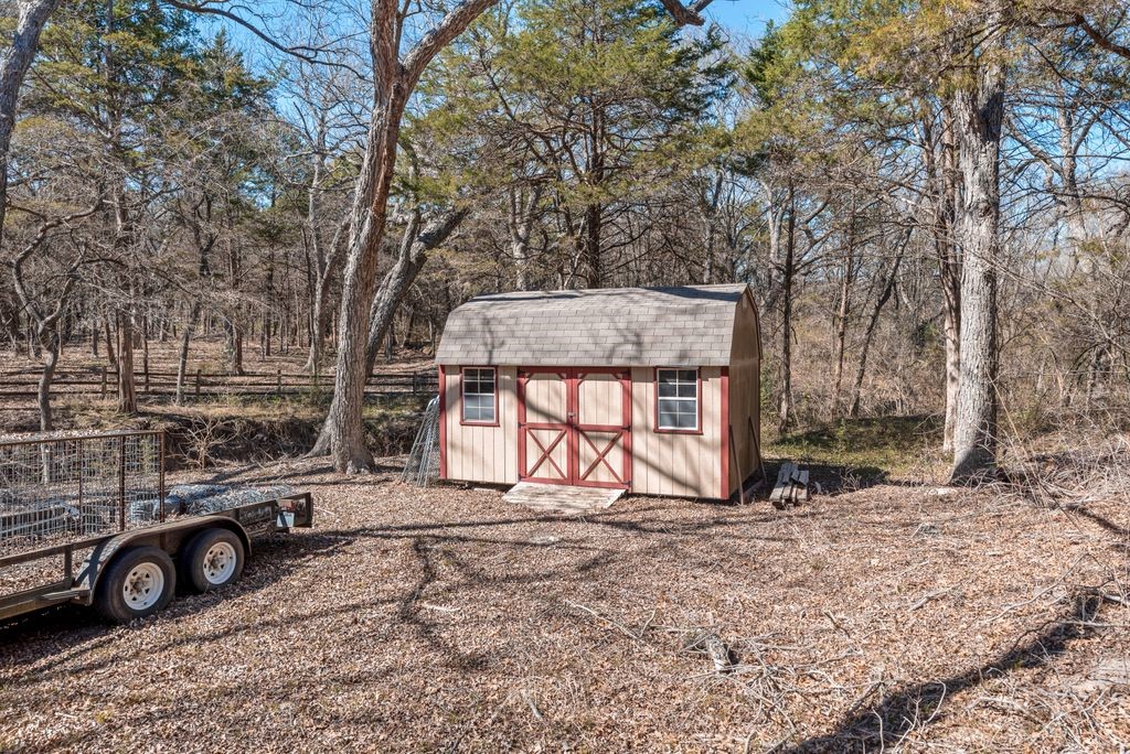 7831 Clark Court Red Oak TX 75154