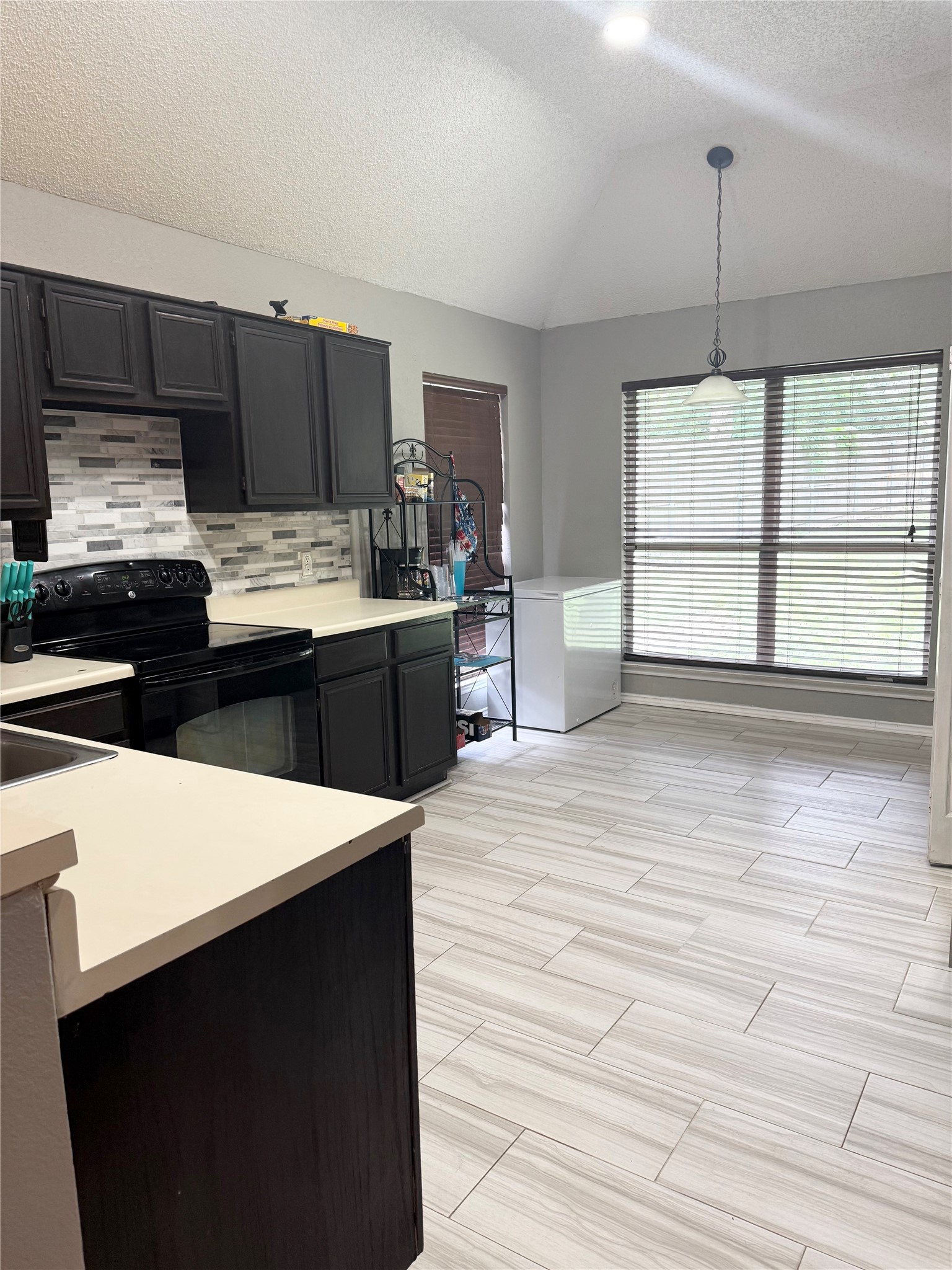637 Inwood Road Azle TX 76020