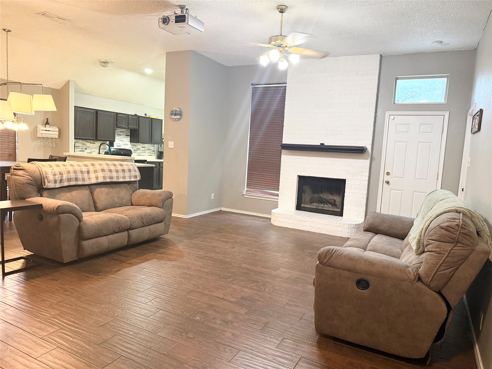 637 Inwood Road Azle TX 76020