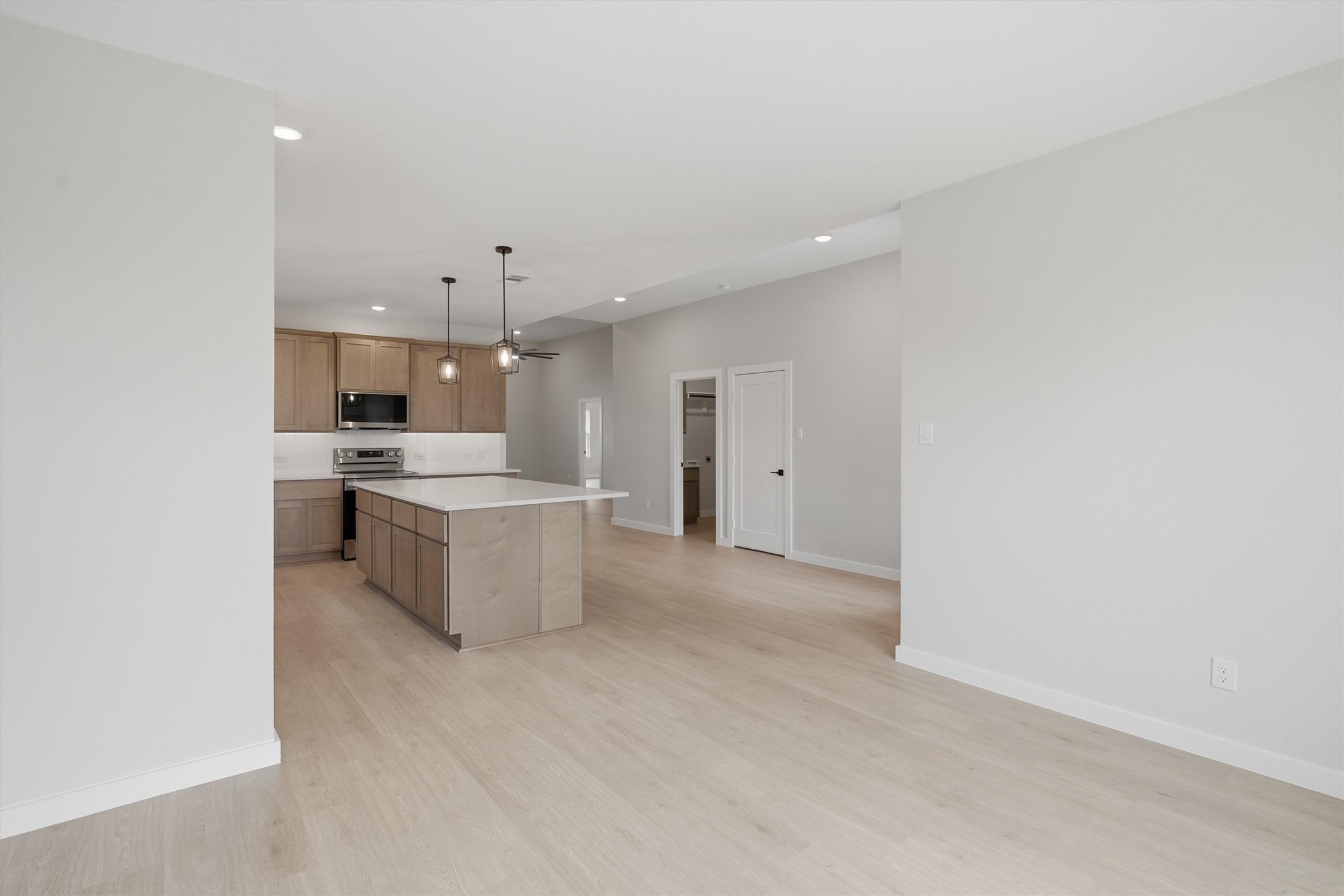 407 E Boyd Avenue Boyd TX 76023