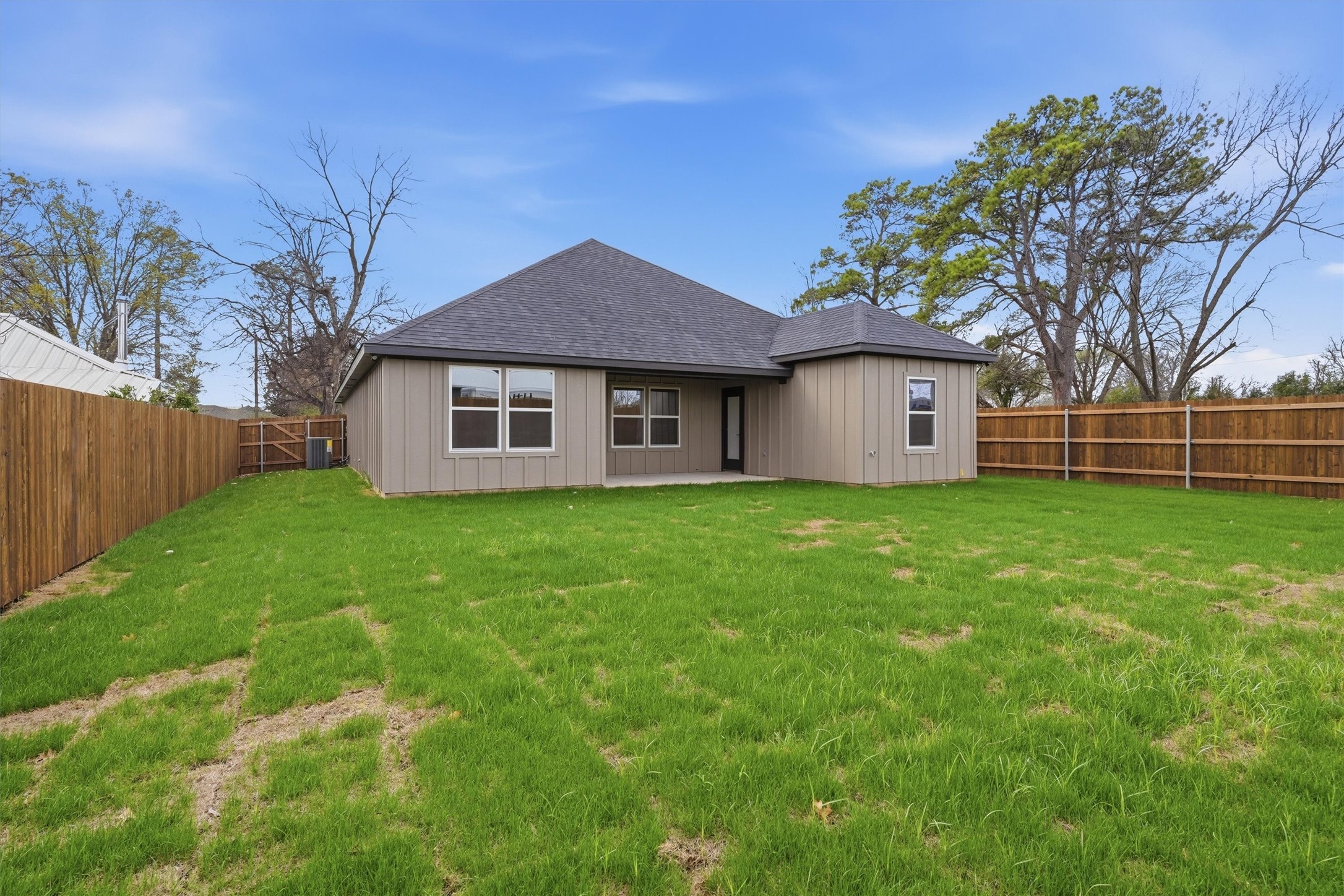 407 E Boyd Avenue Boyd TX 76023