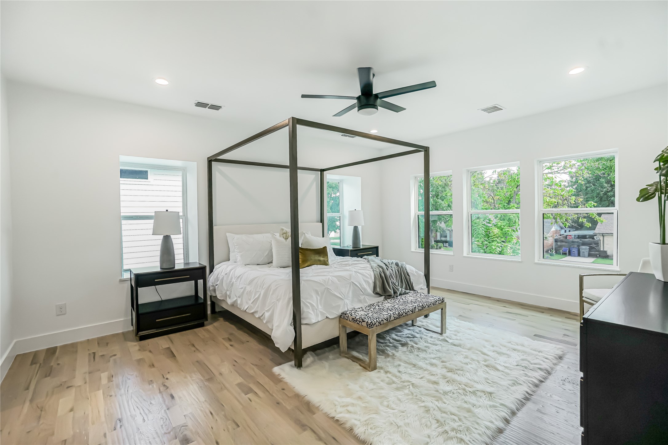 3631 Espanola Drive Dallas TX 75220