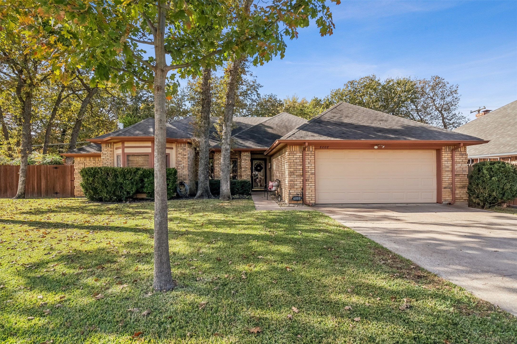 6008 Green Forest Court Arlington TX 76001