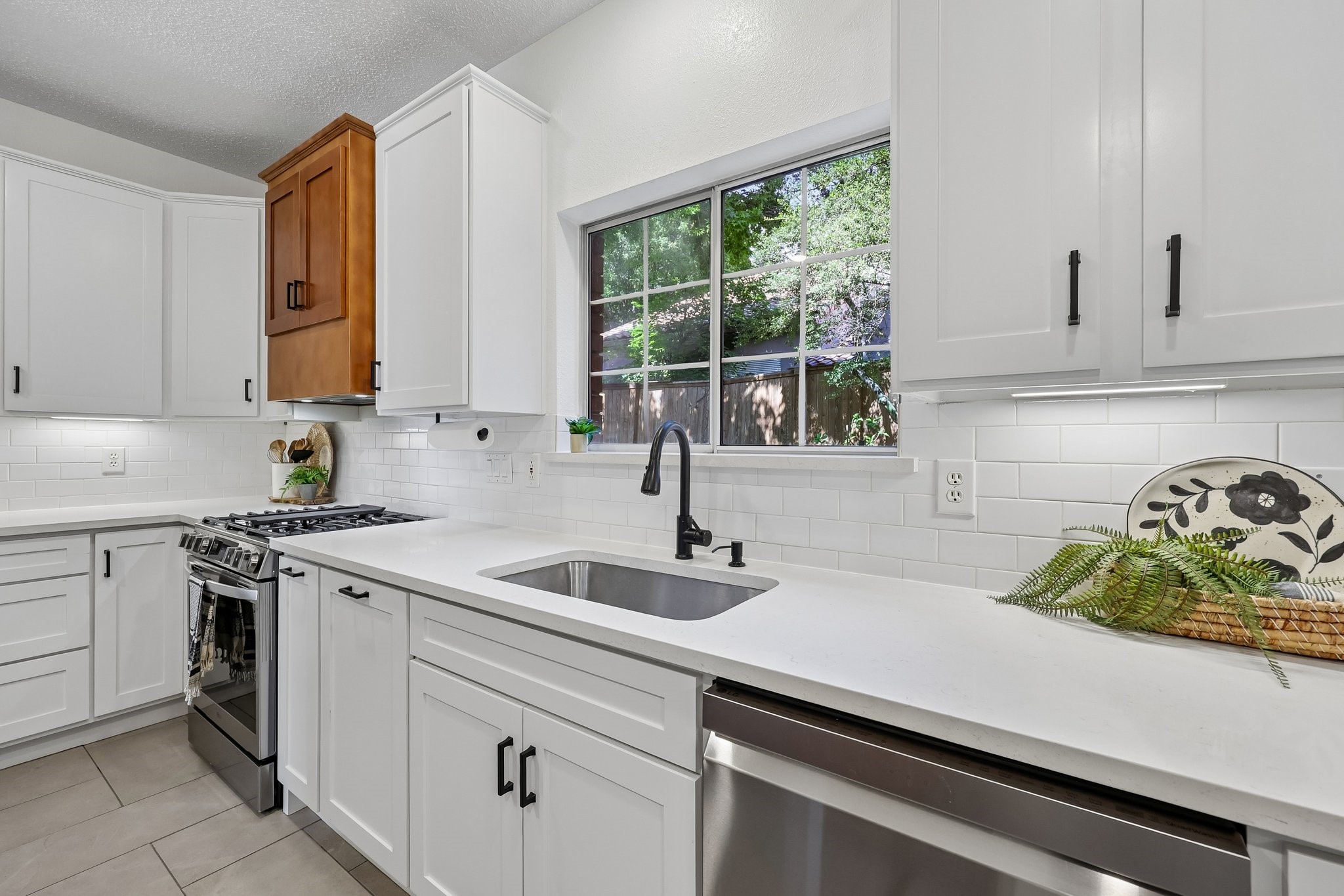 18765 Vista Del Sol Dallas TX 75287