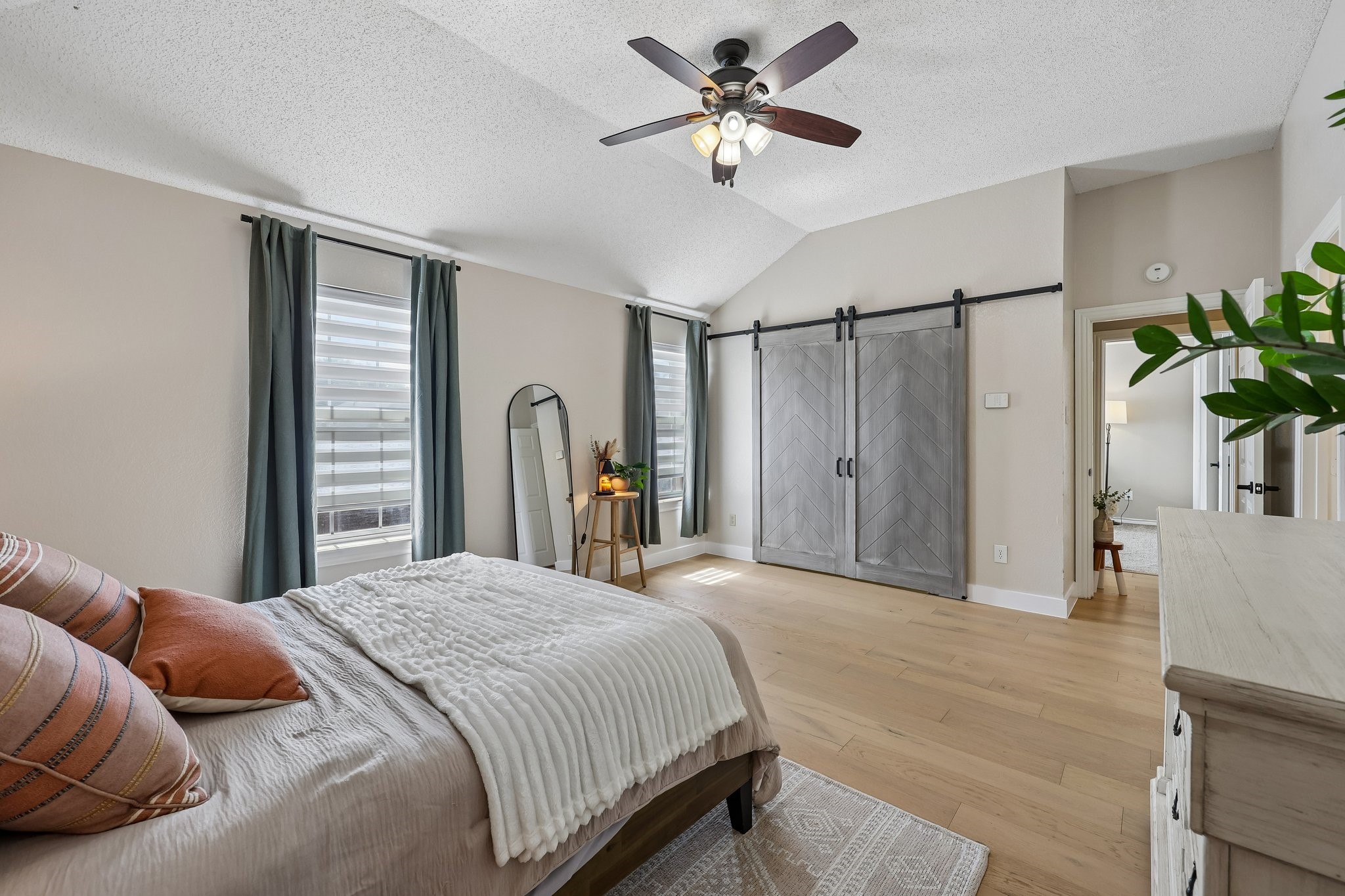 18765 Vista Del Sol Dallas TX 75287