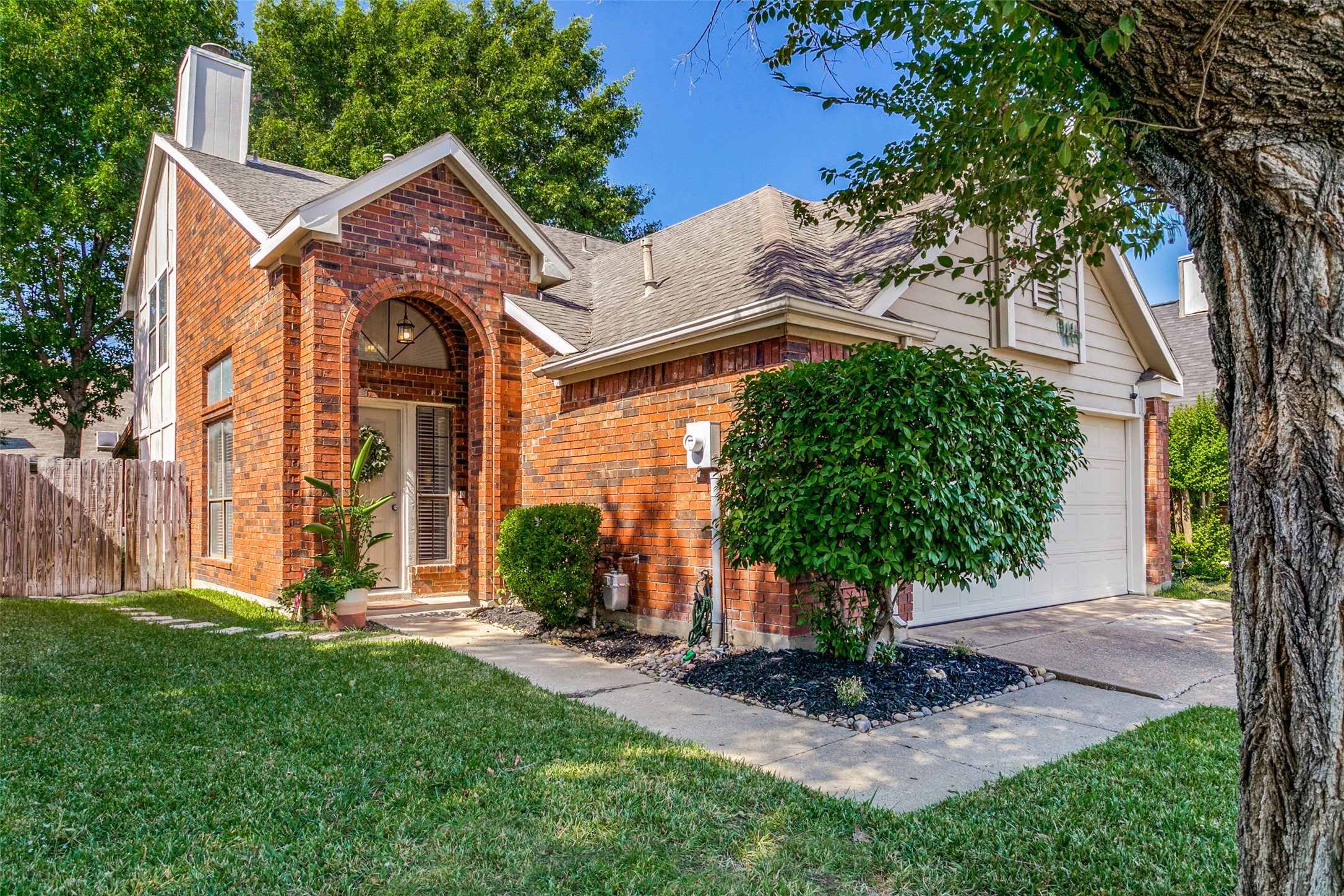2082 Stillwater Place Lewisville TX 75067
