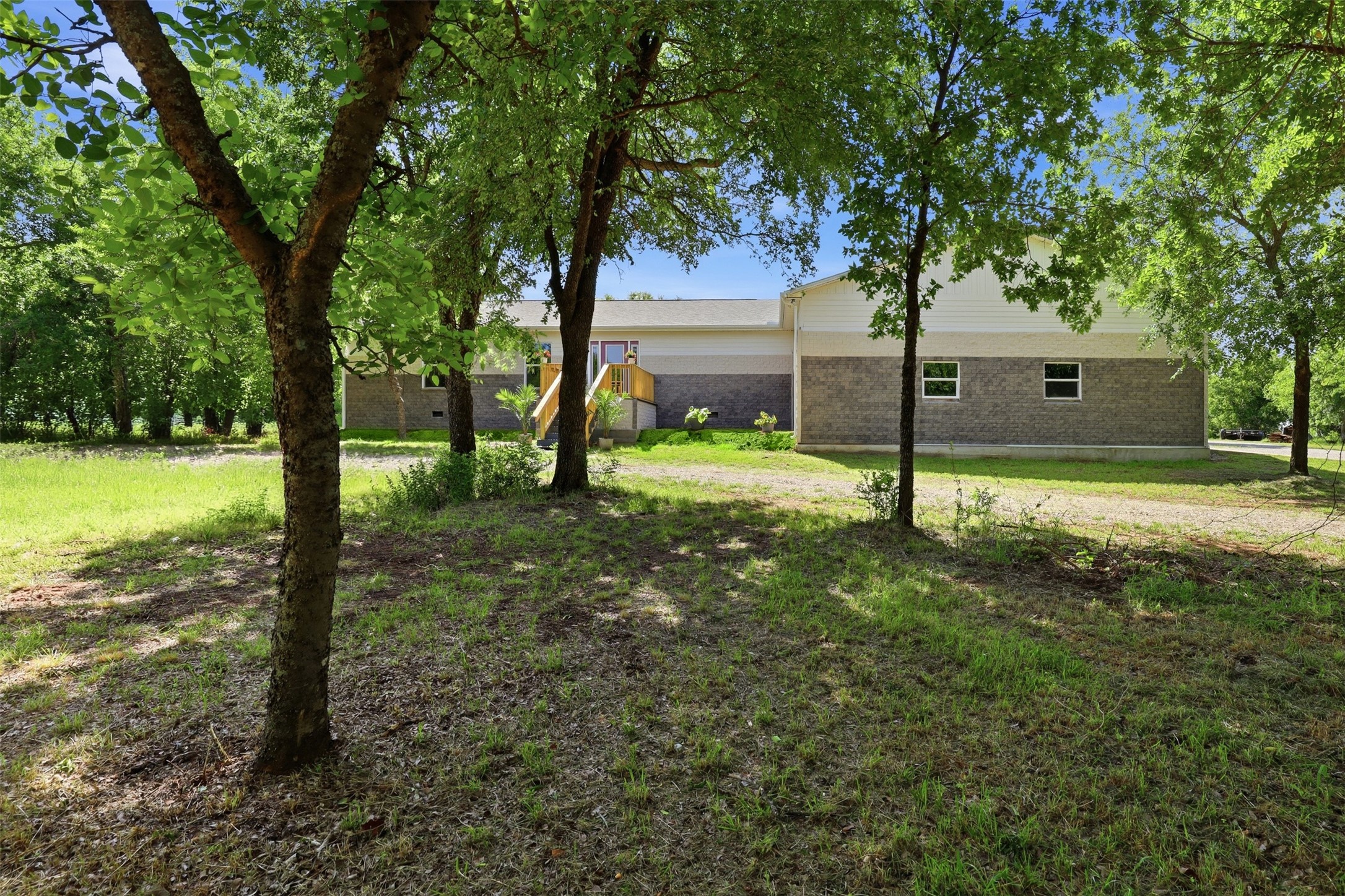 211 E Bay Drive Bridgeport TX 76426