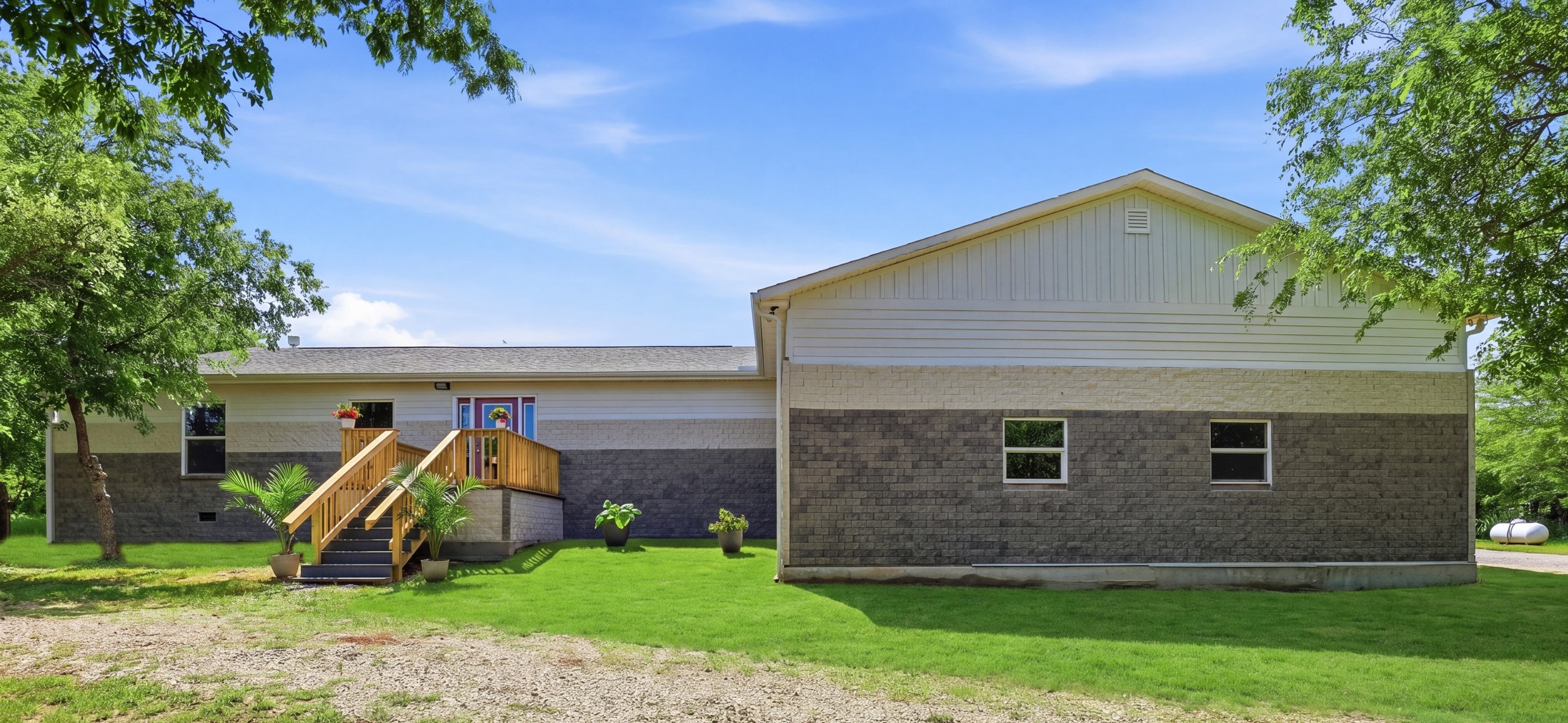 211 E Bay Drive Bridgeport TX 76426