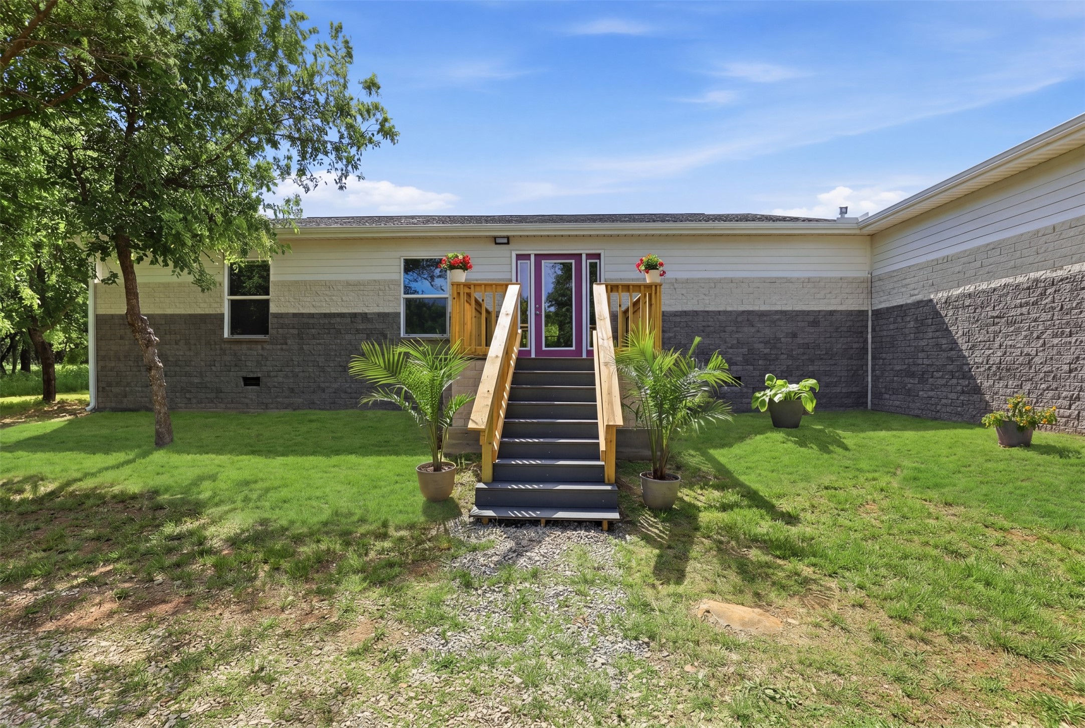 211 E Bay Drive Bridgeport TX 76426