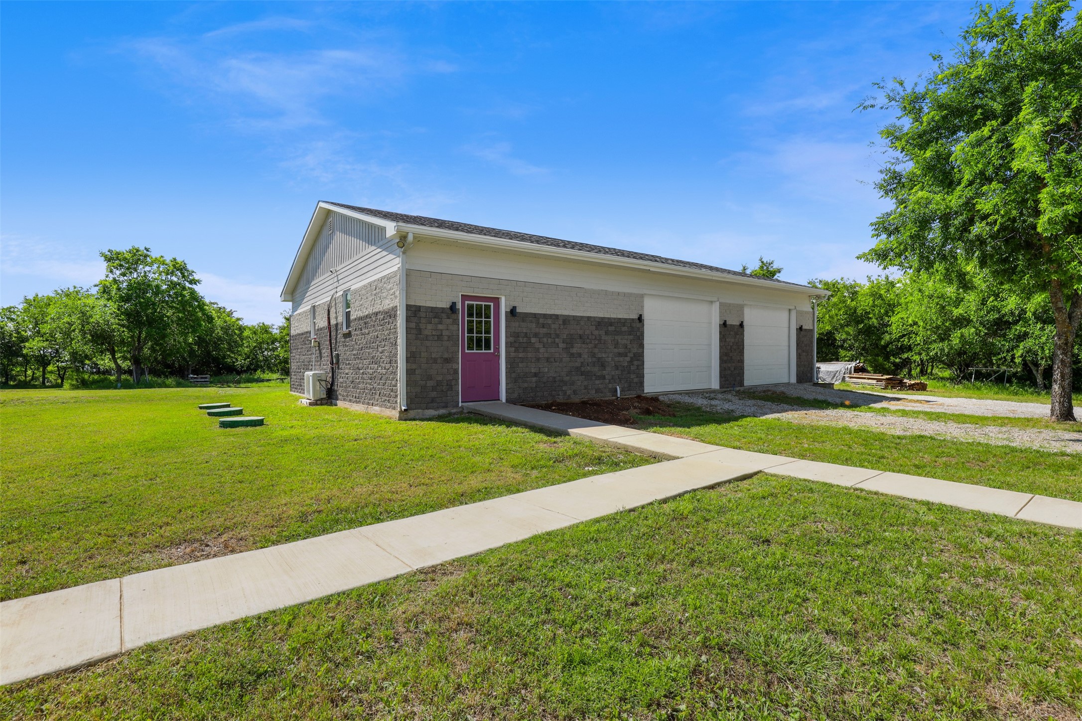 211 E Bay Drive Bridgeport TX 76426