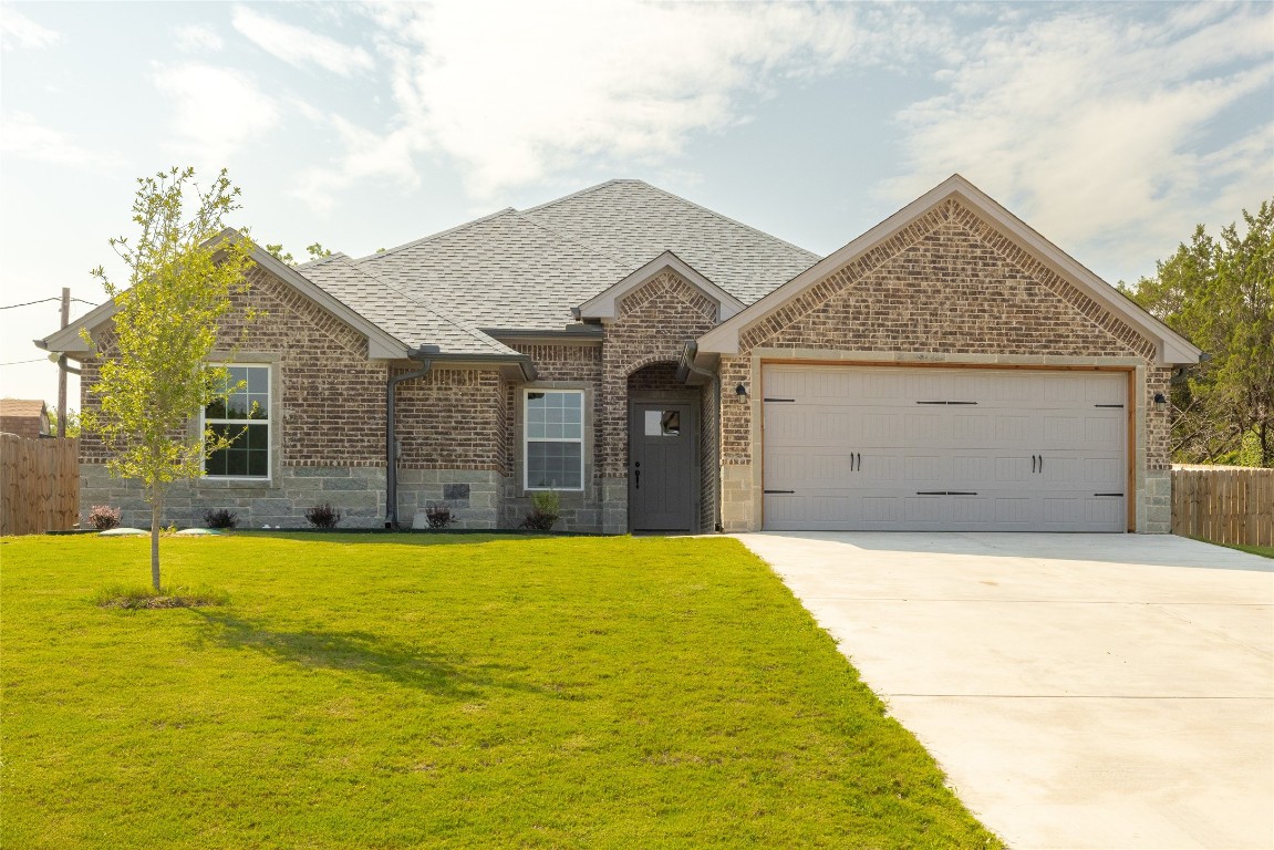 2111 Lakewood Trail Granbury TX 76049