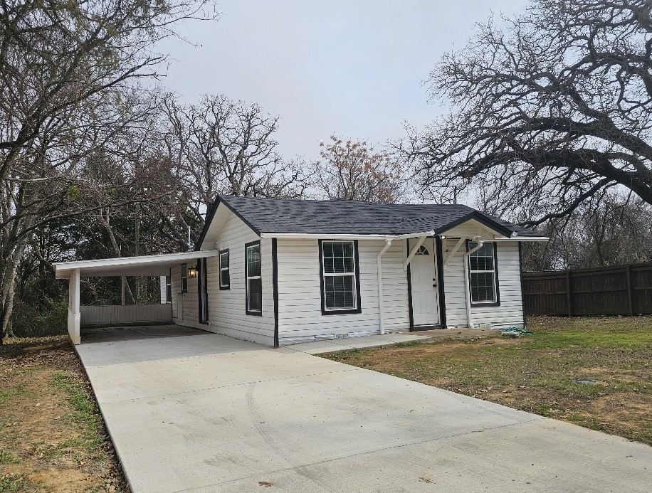 207 Pine Street Keene TX 76059