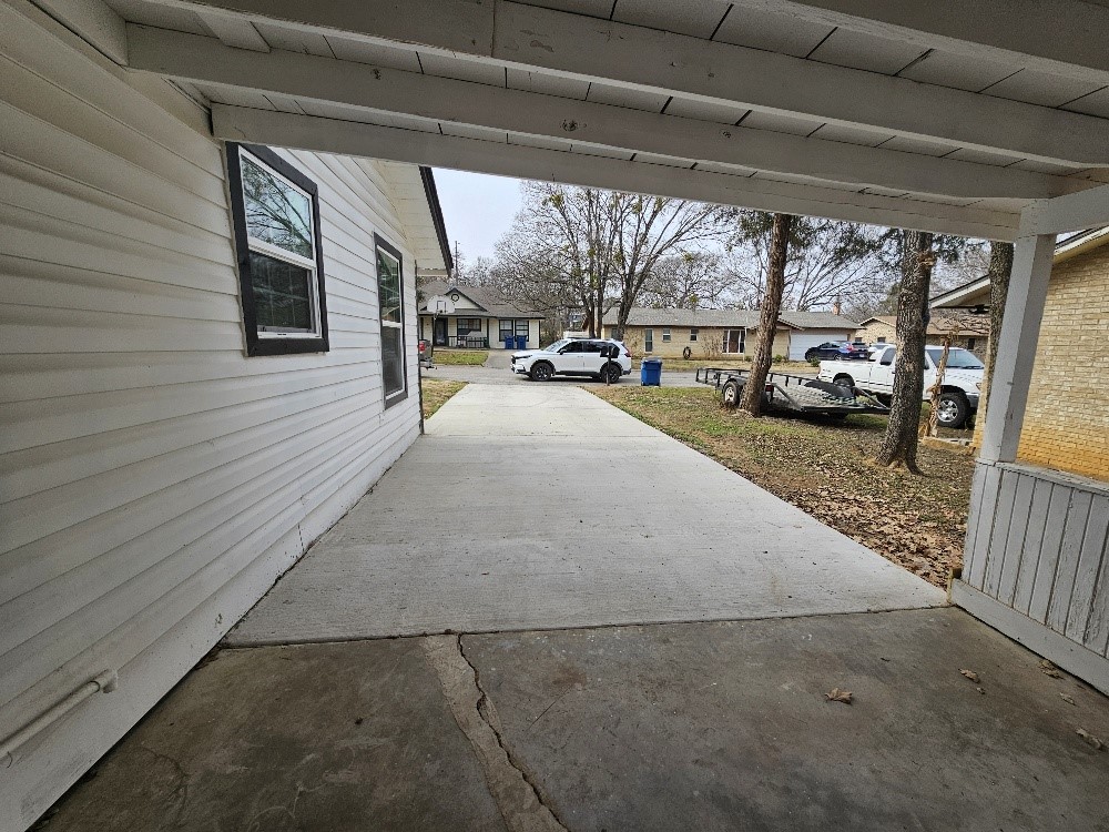 207 Pine Street Keene TX 76059