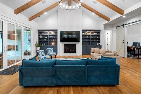 4207 Kelly Elliott Road Arlington TX 76016