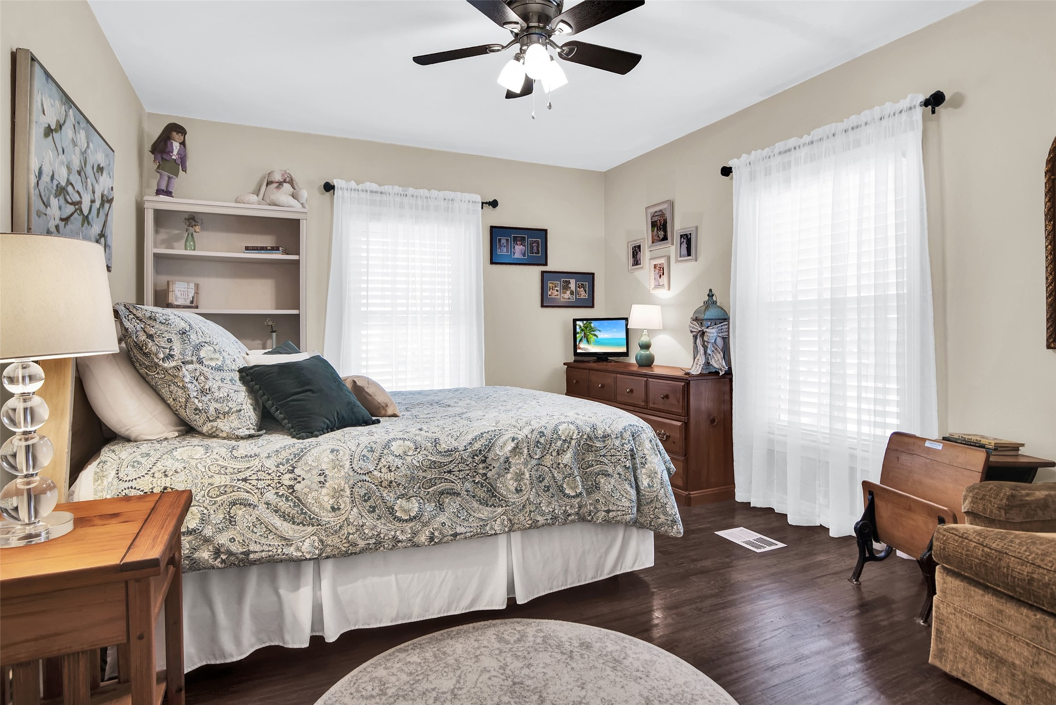 501 N Holly Avenue Sherman TX 75092