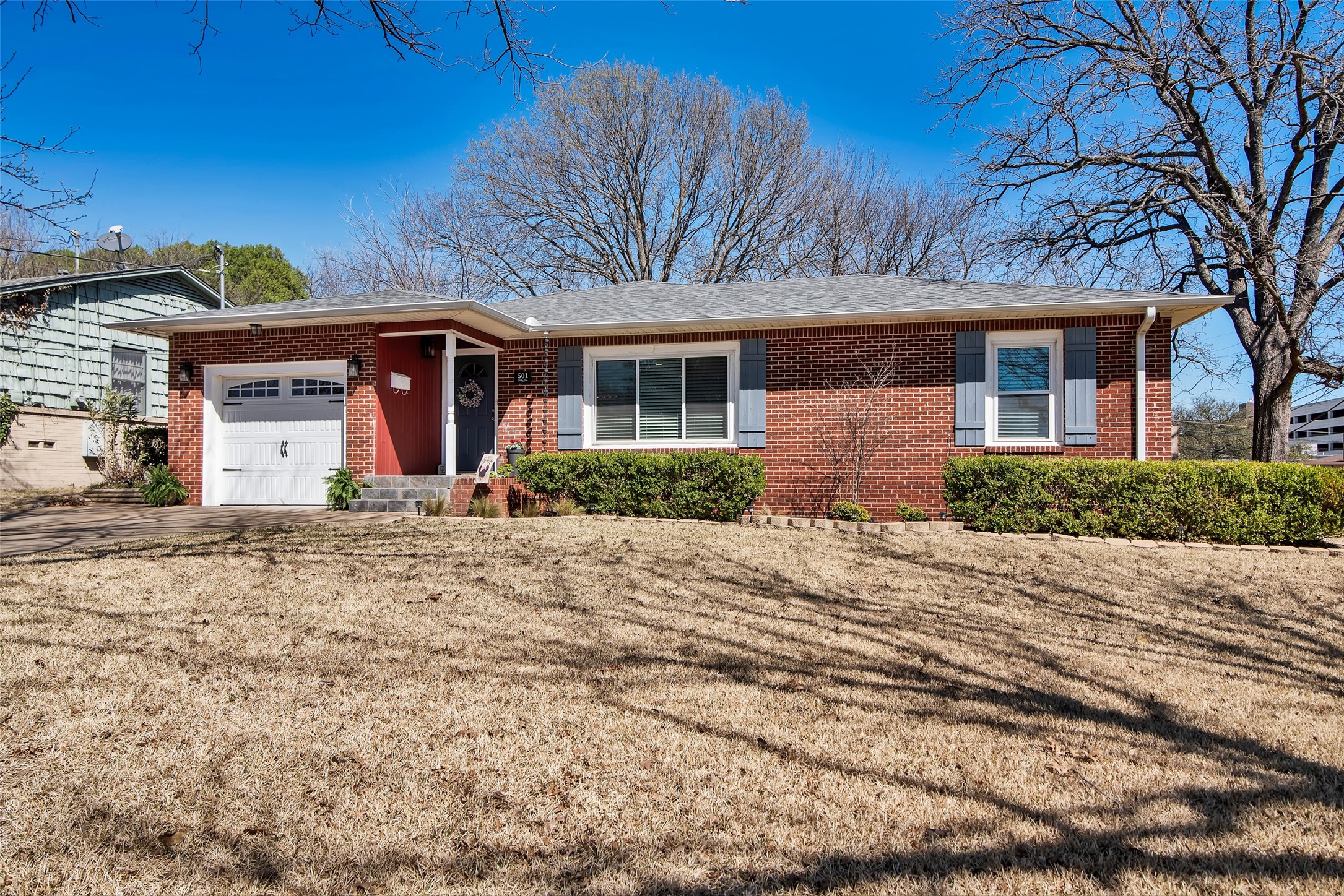 501 N Holly Avenue Sherman TX 75092