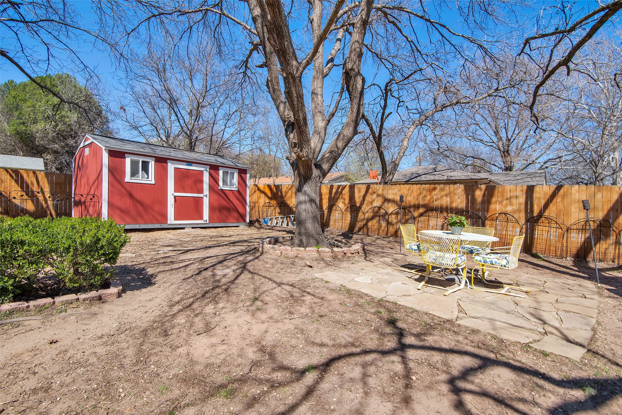501 N Holly Avenue Sherman TX 75092