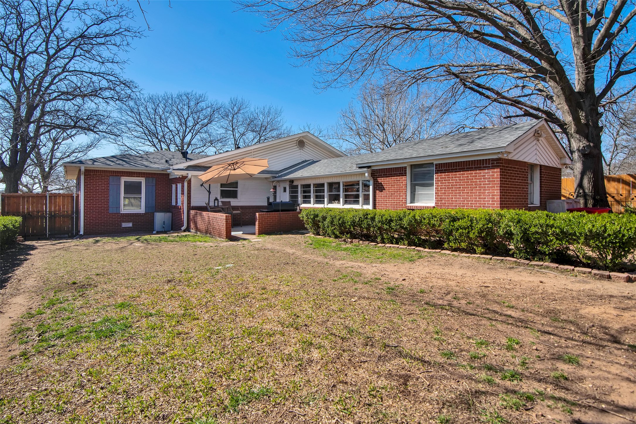 501 N Holly Avenue Sherman TX 75092