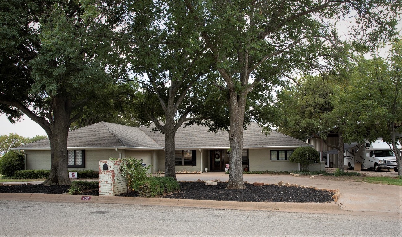 108 Fawn Trail Circle Graham TX 76450