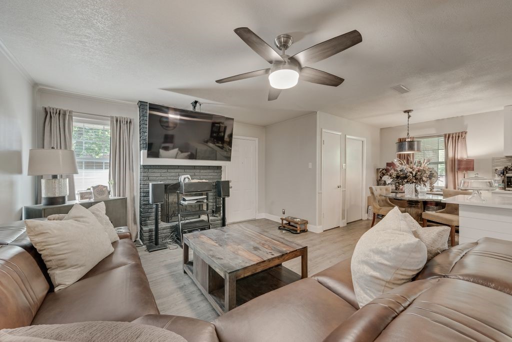 4307 Oak Trail Dallas TX 75232
