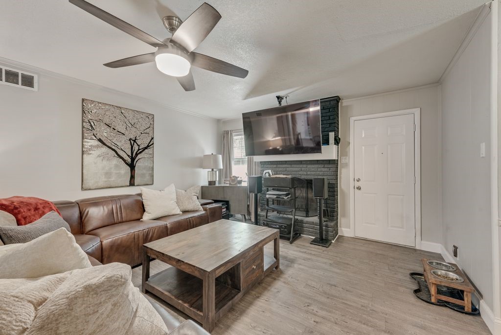 4307 Oak Trail Dallas TX 75232