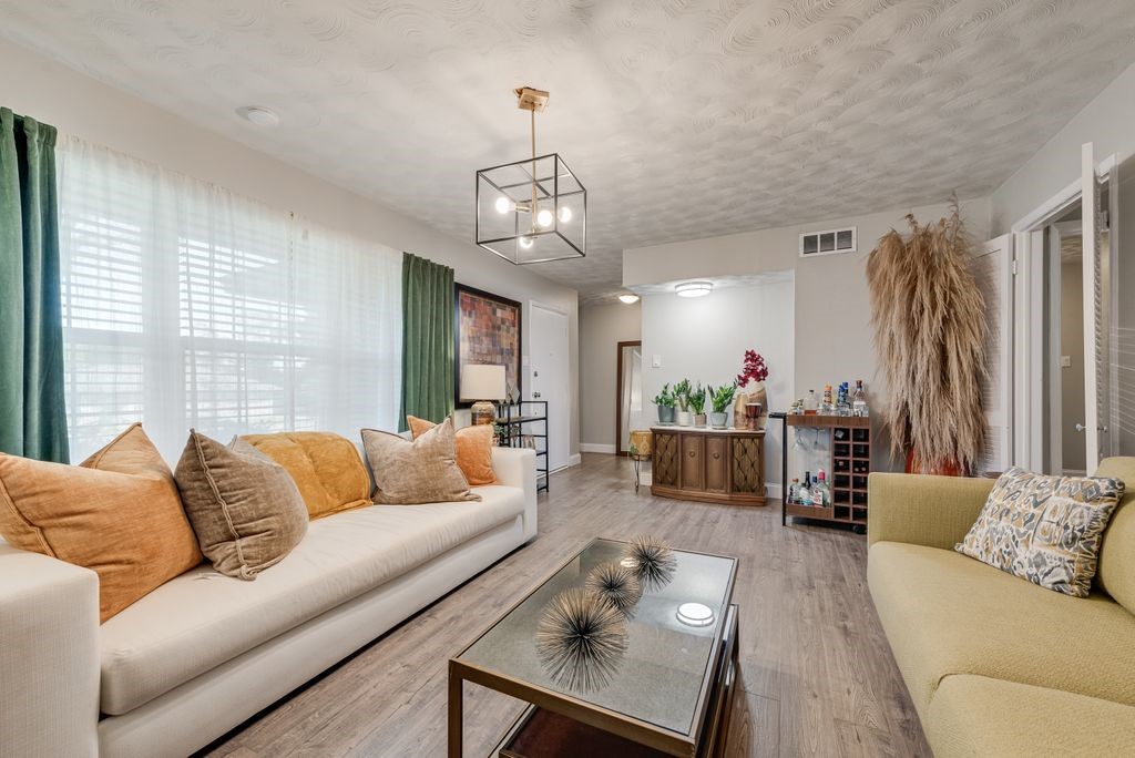 4307 Oak Trail Dallas TX 75232
