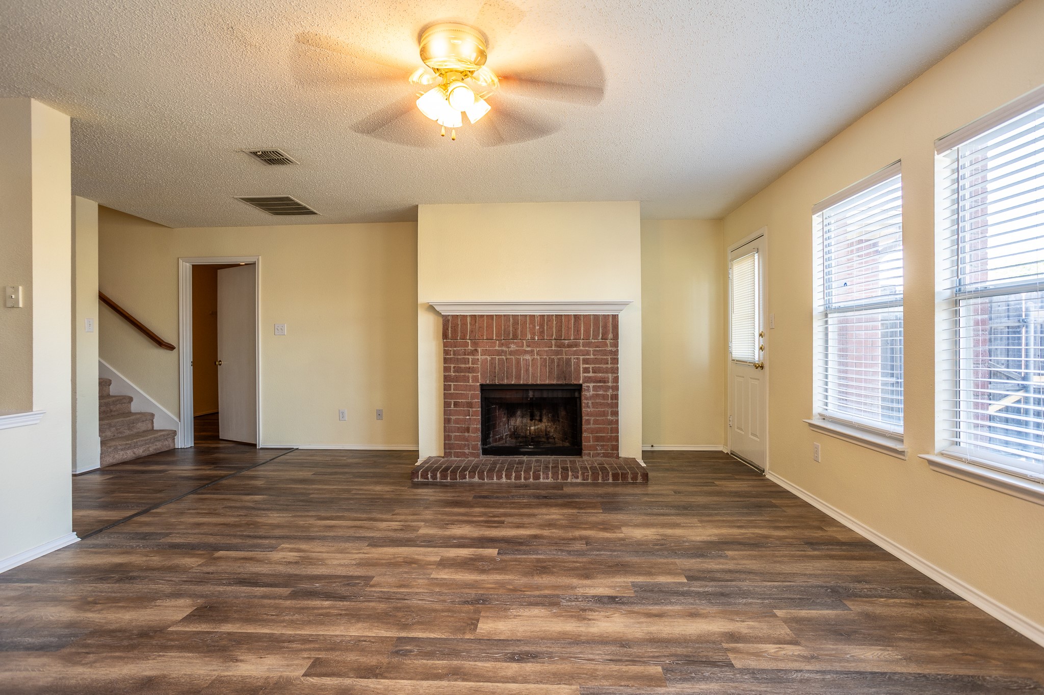 2415 Mallory Lane Lancaster TX 75134