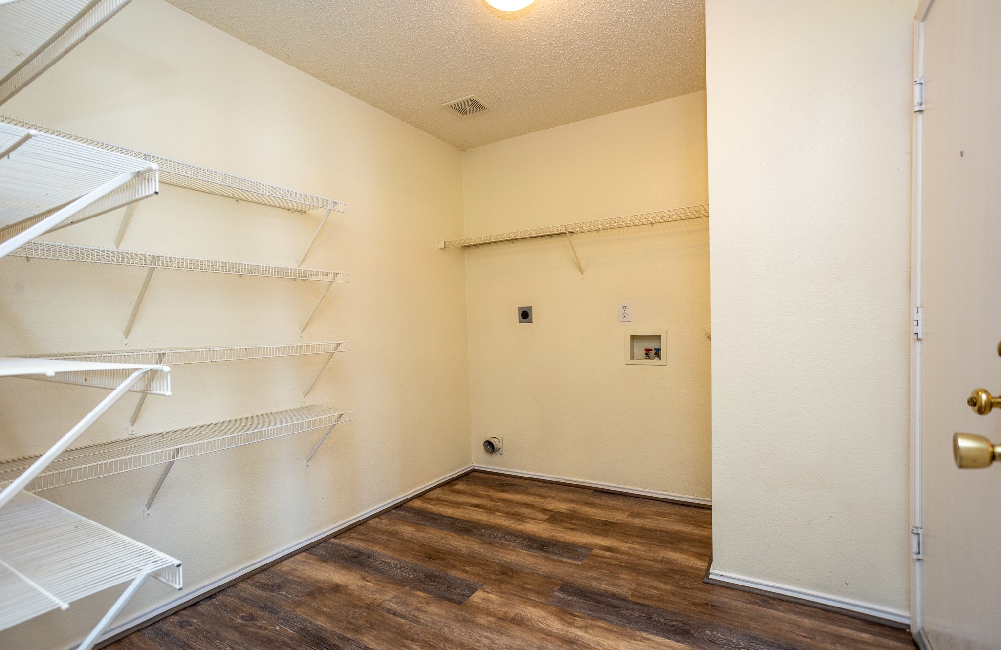 2415 Mallory Lane Lancaster TX 75134