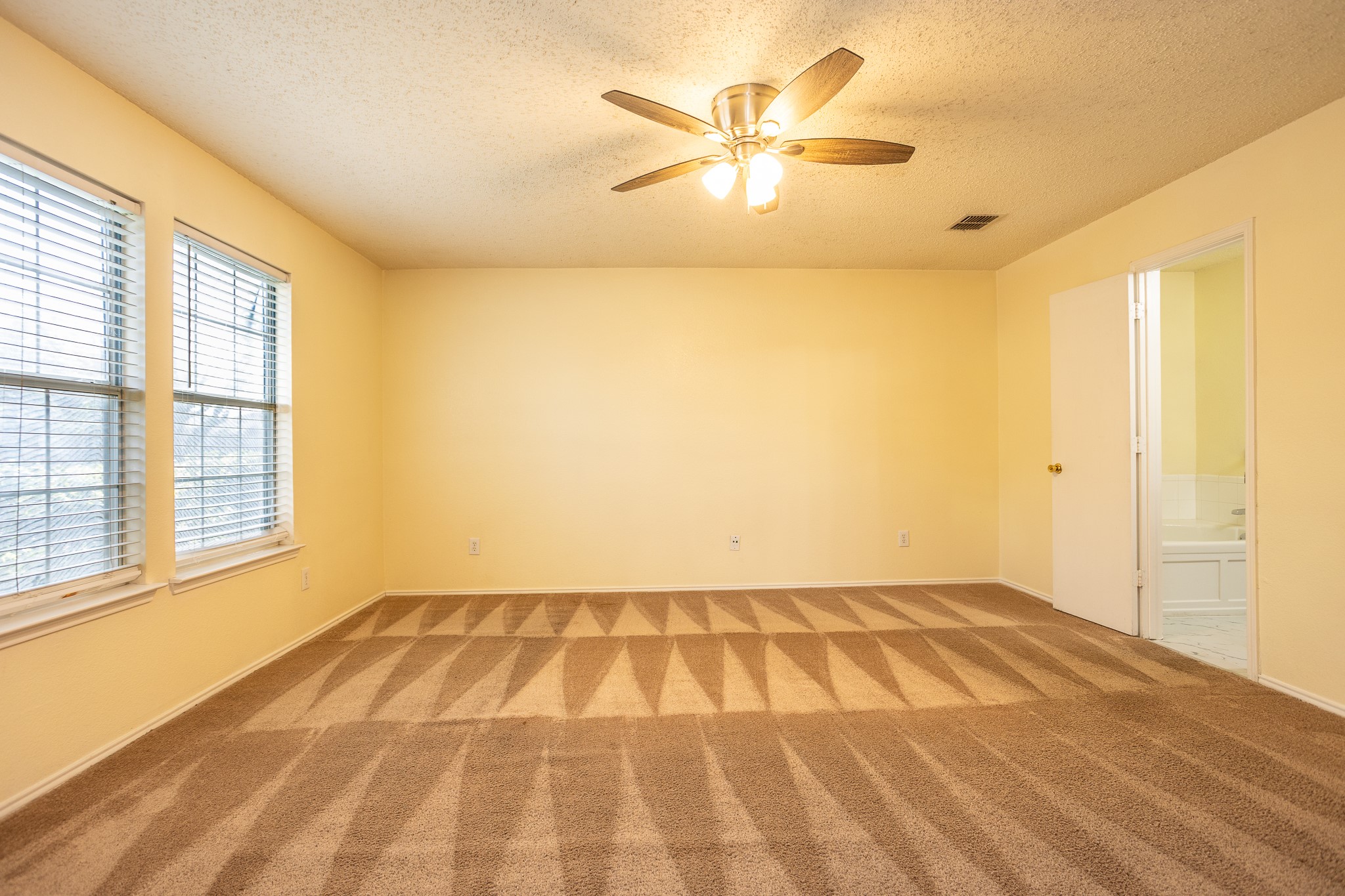 2415 Mallory Lane Lancaster TX 75134