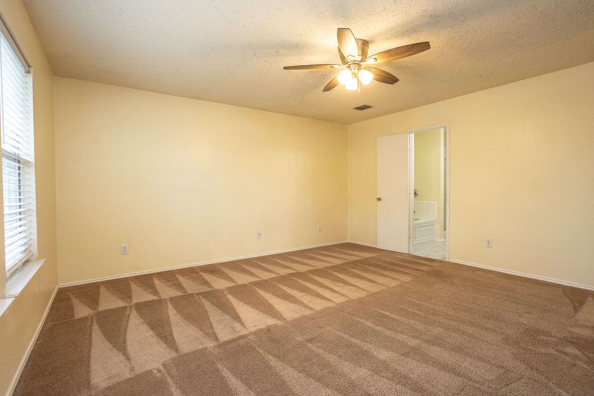 2415 Mallory Lane Lancaster TX 75134