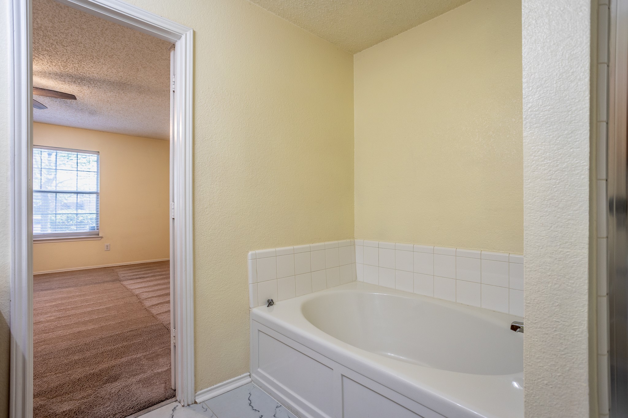 2415 Mallory Lane Lancaster TX 75134