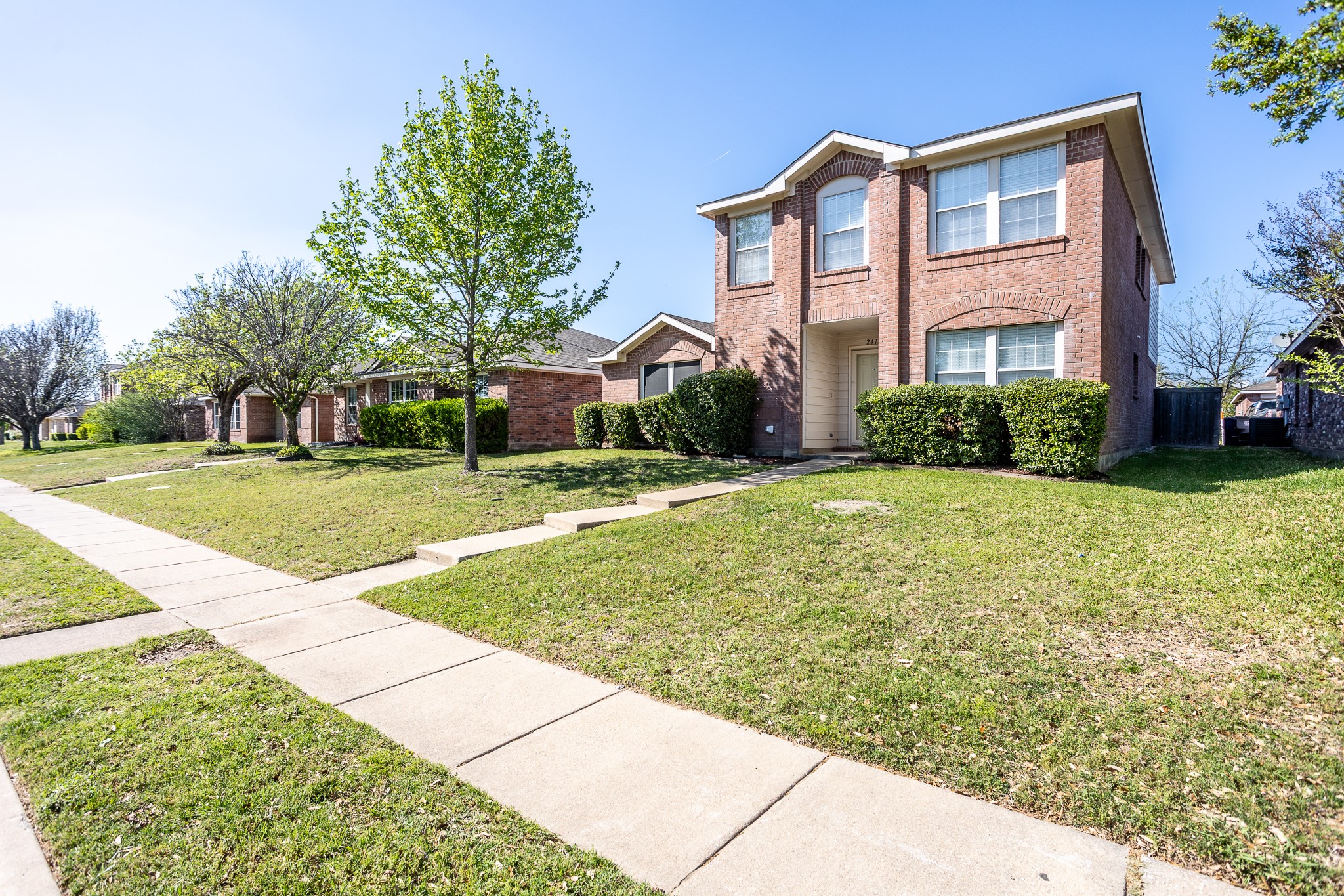 2415 Mallory Lane Lancaster TX 75134