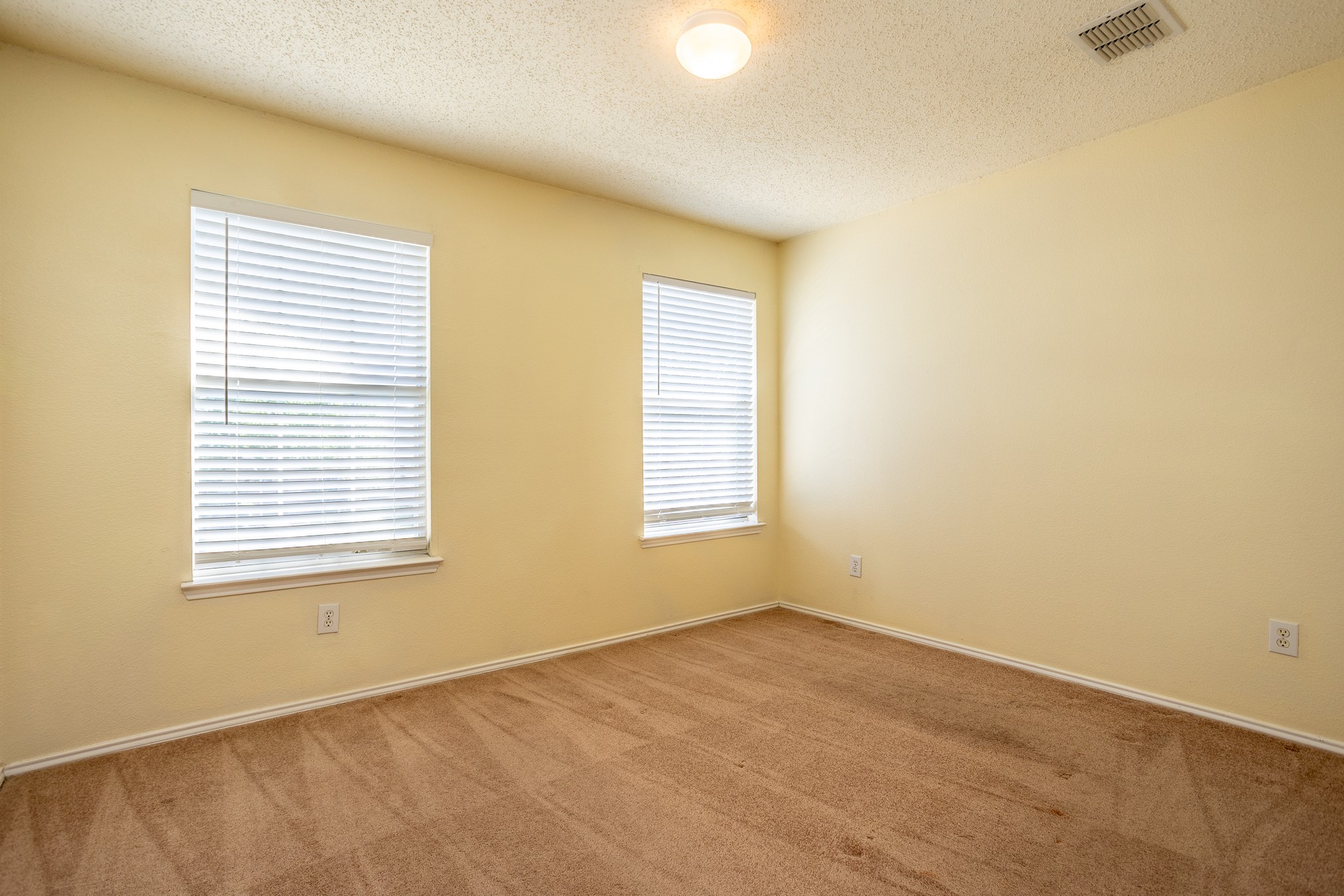 2415 Mallory Lane Lancaster TX 75134