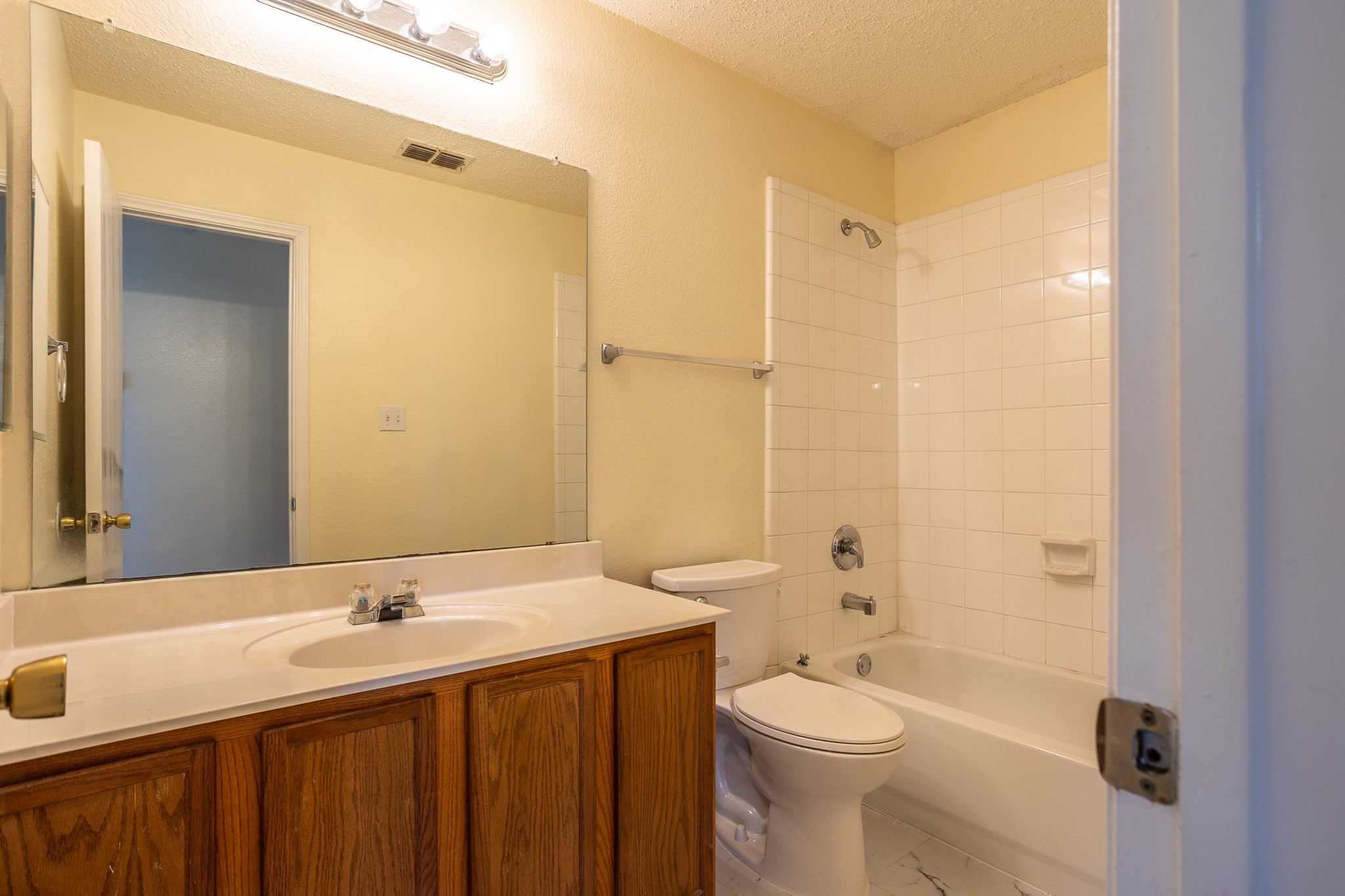 2415 Mallory Lane Lancaster TX 75134